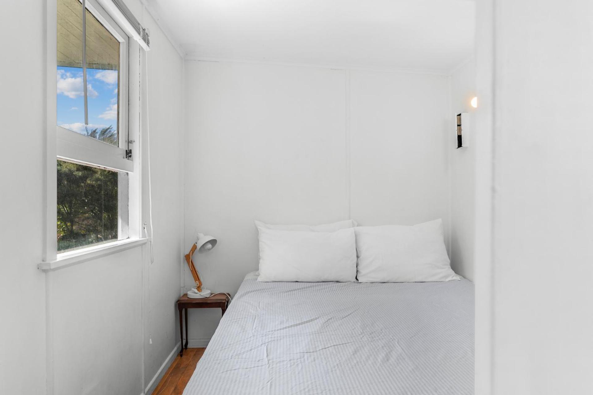 Seaview and Pohutukawa - Pakiri Beach Retreat