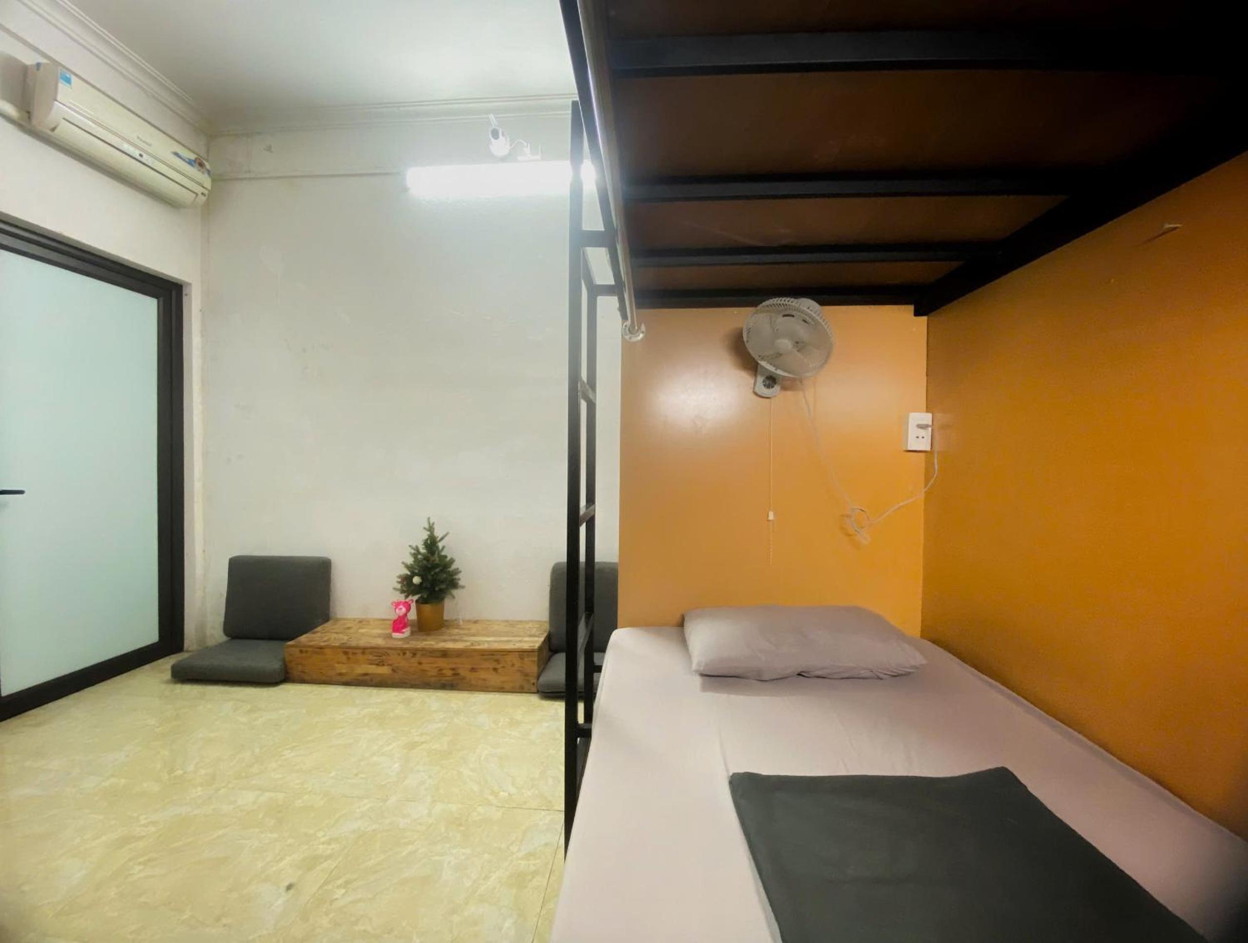 Hanoi New Comb Hostel