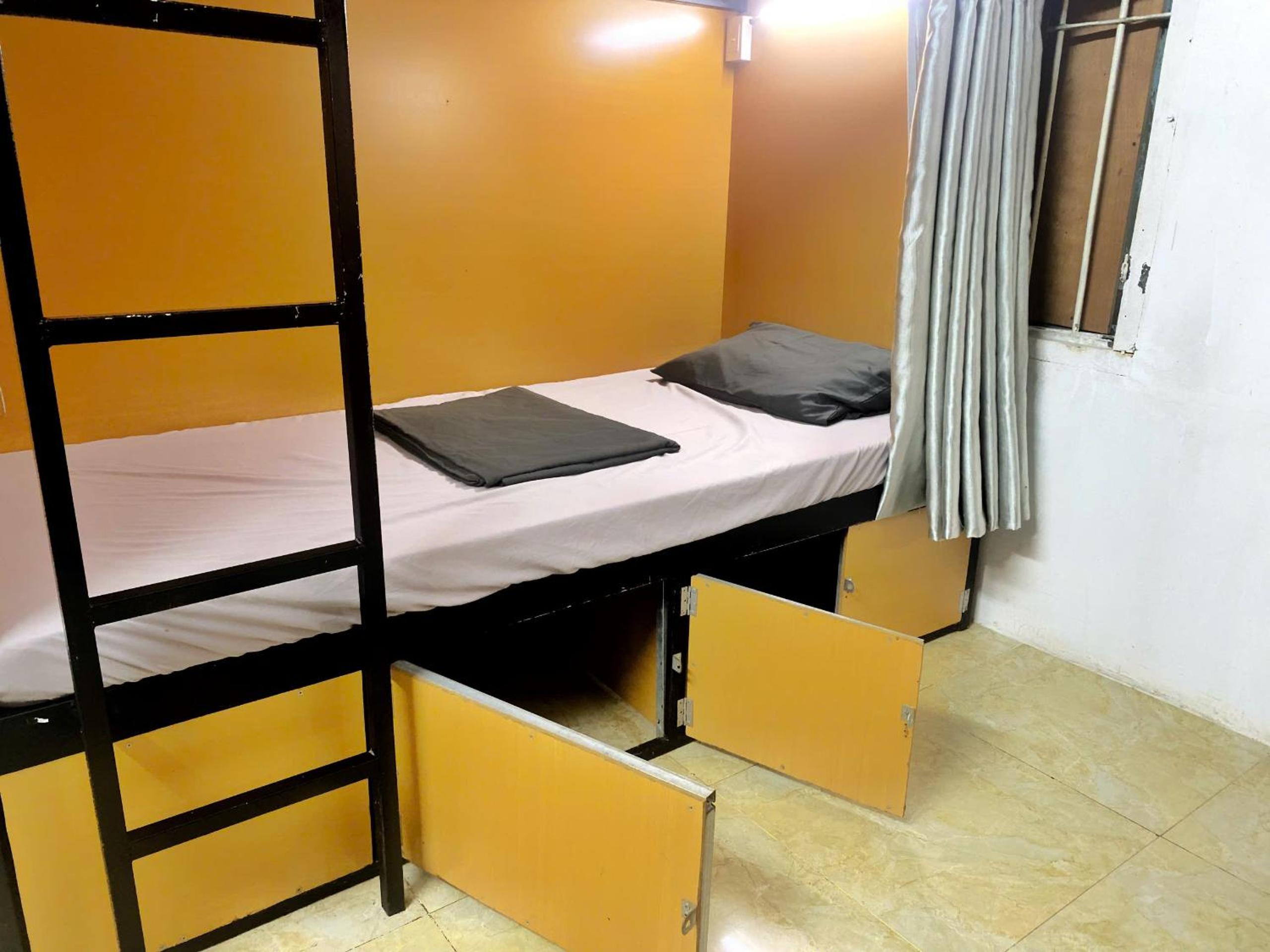 Hanoi New Comb Hostel