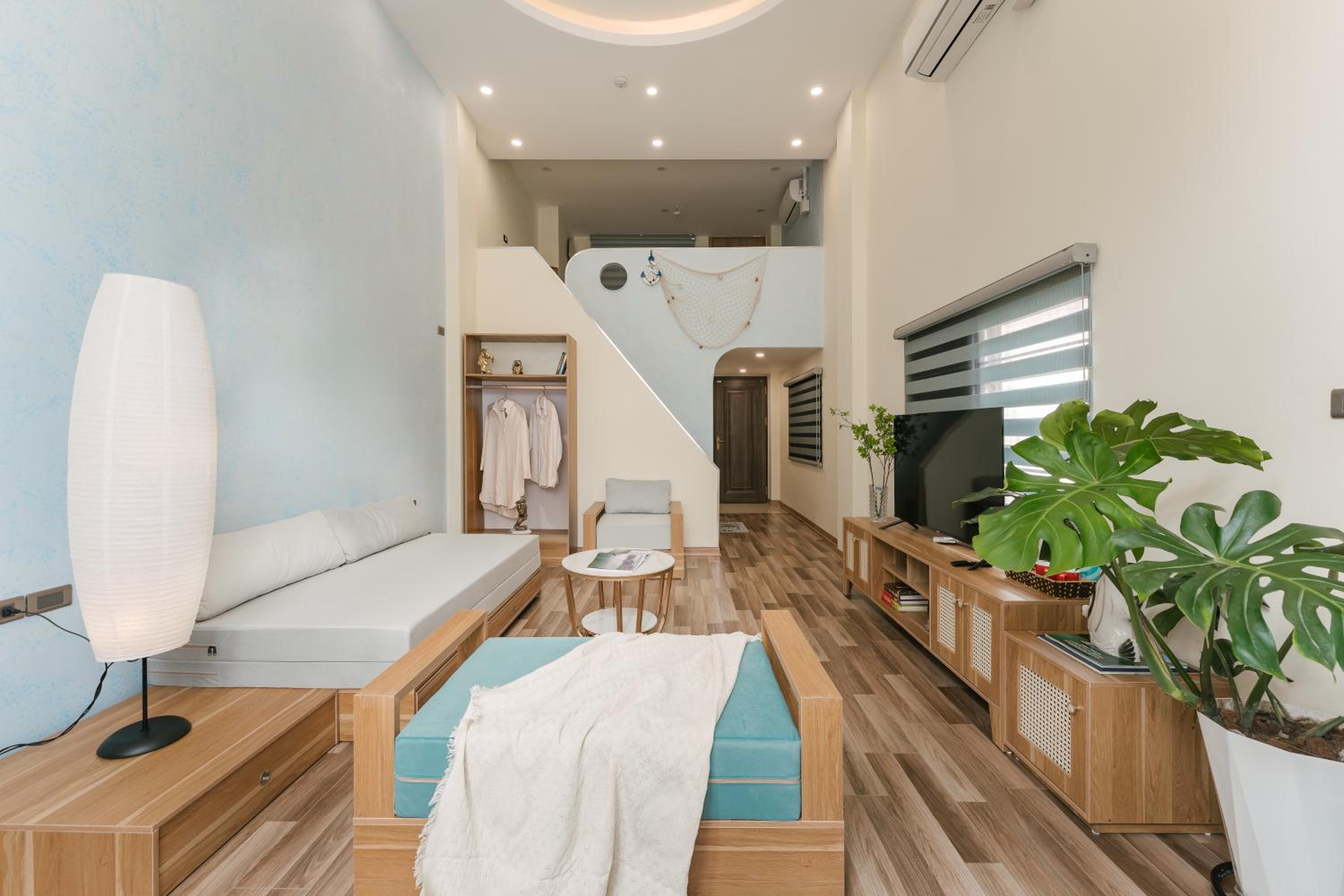Homestay Train Street View- Đồng Xuân Market