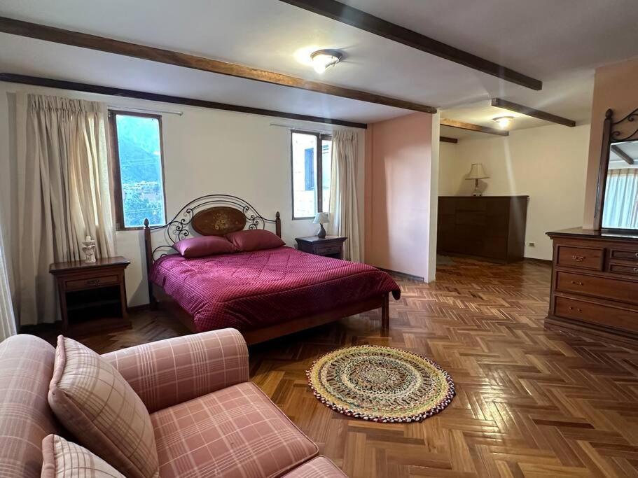 Family Country House in La Paz