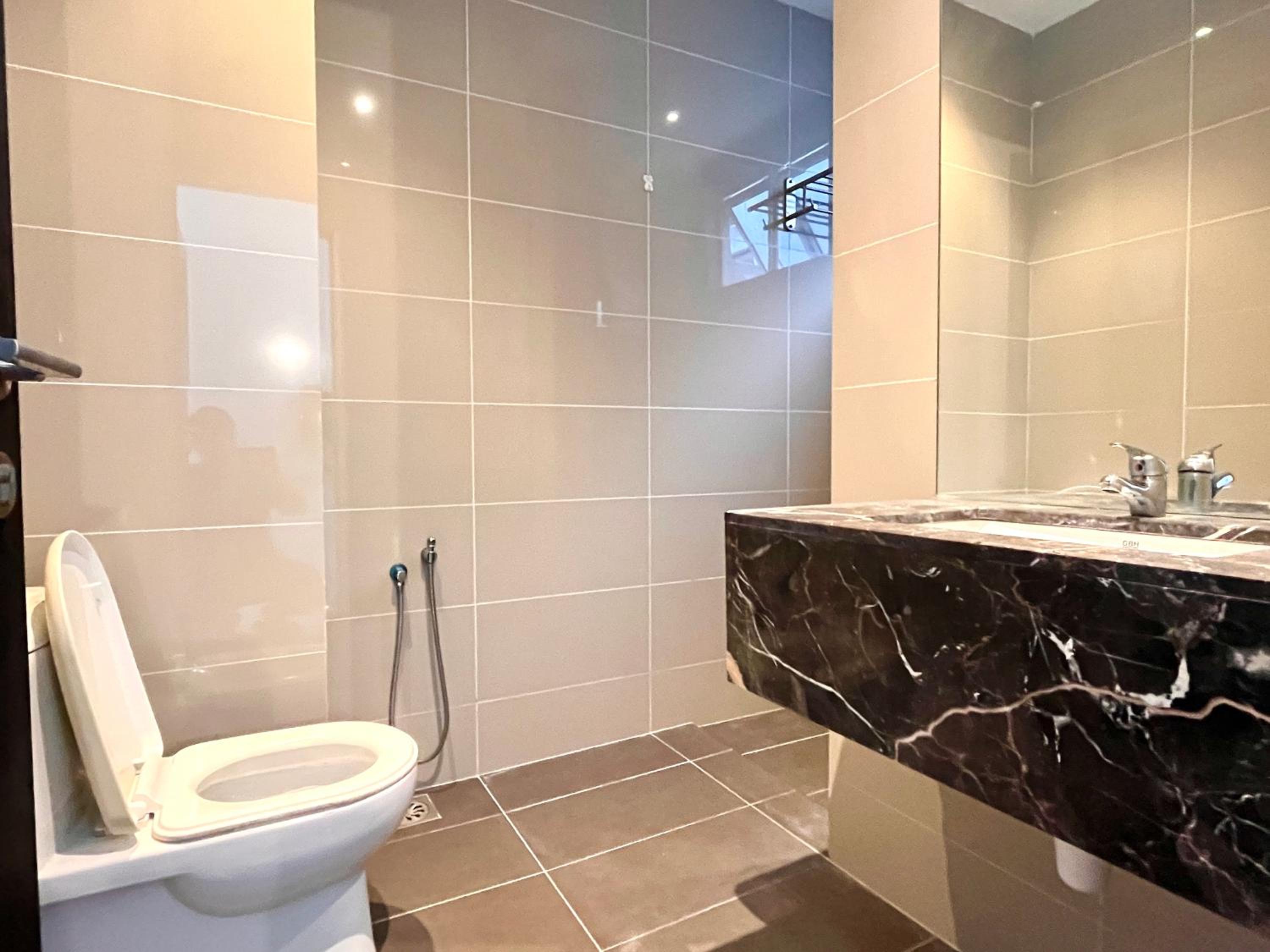 HillLand Suites