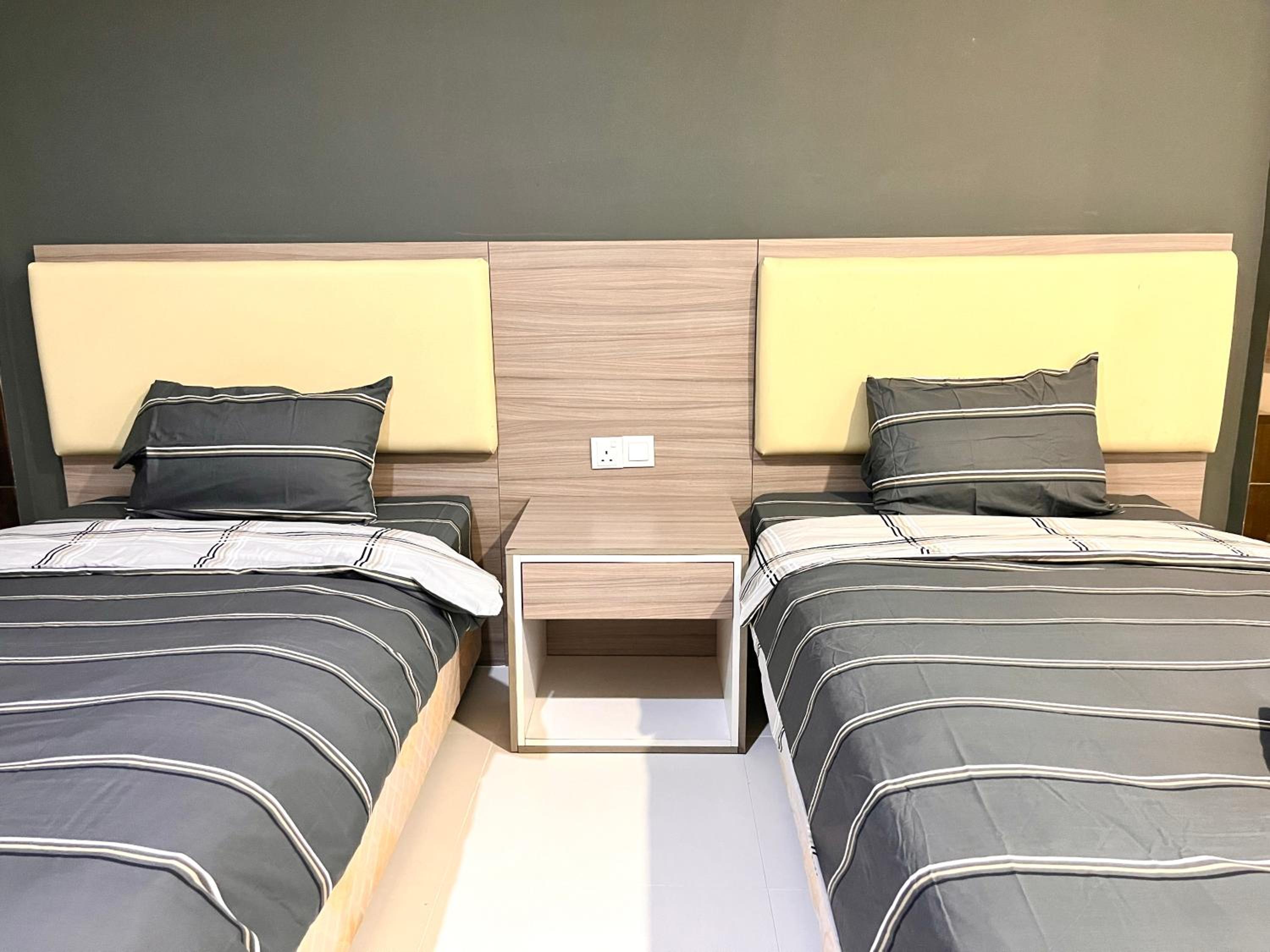 HillLand Suites