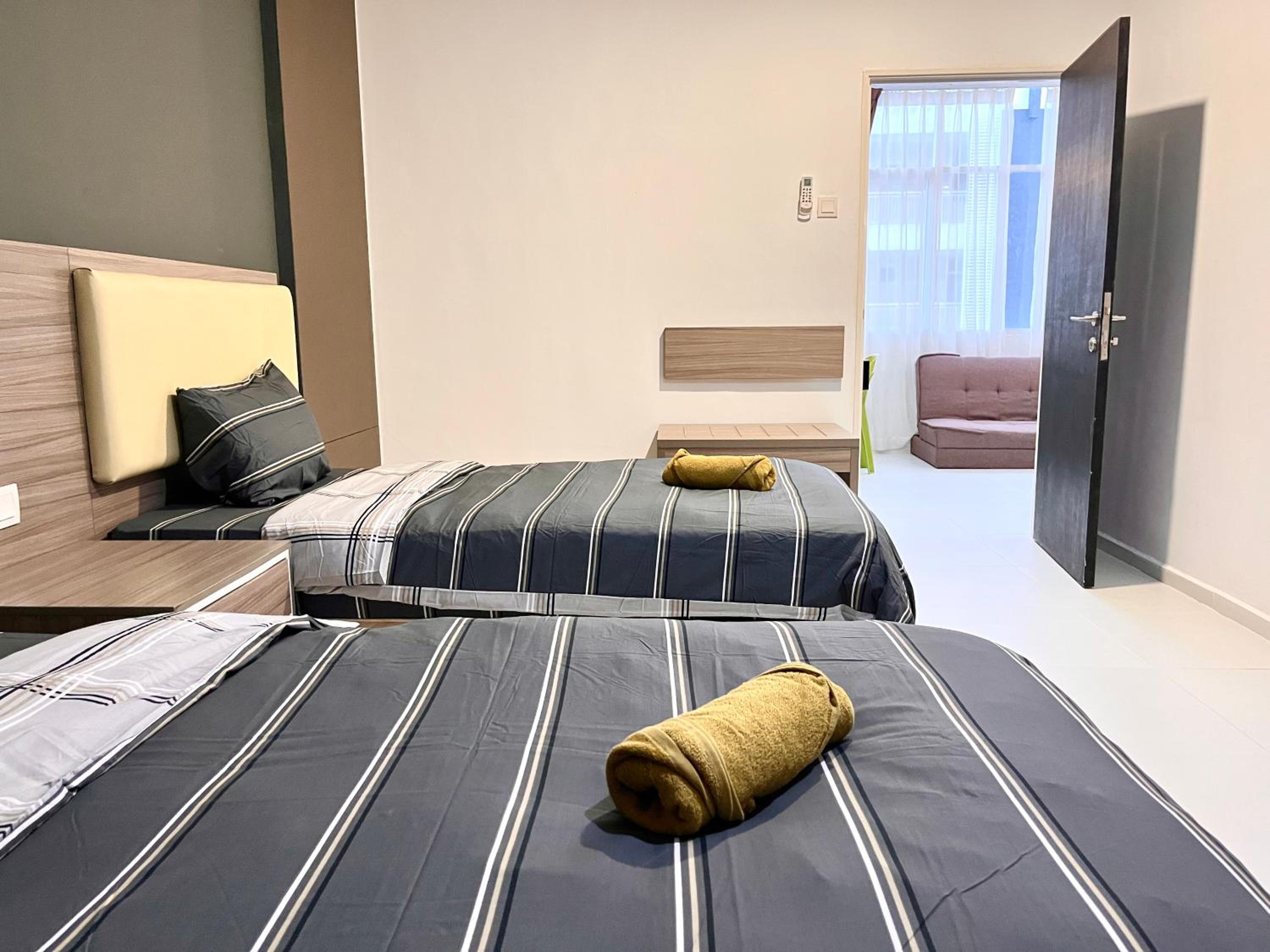 HillLand Suites