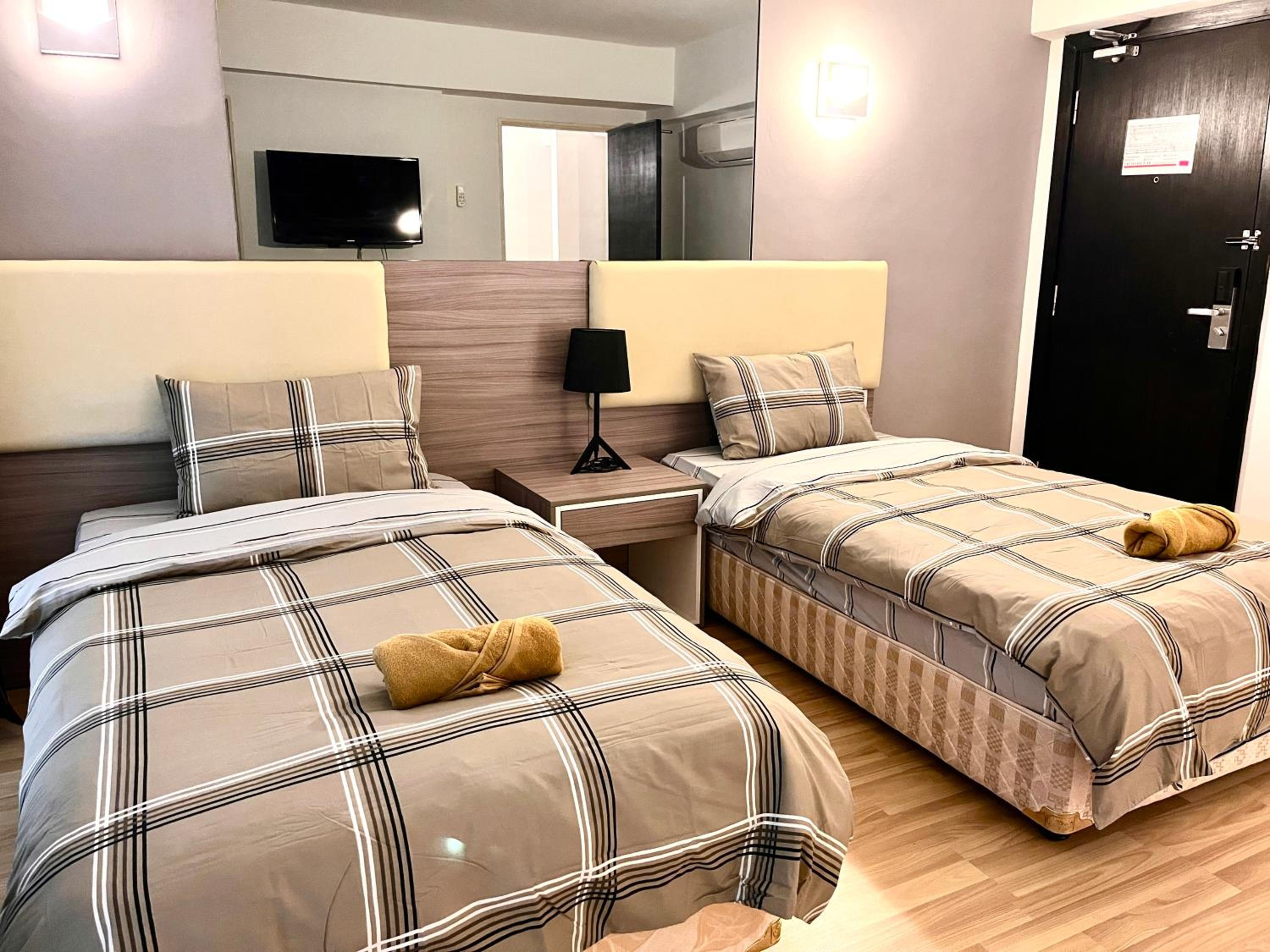 HillLand Suites
