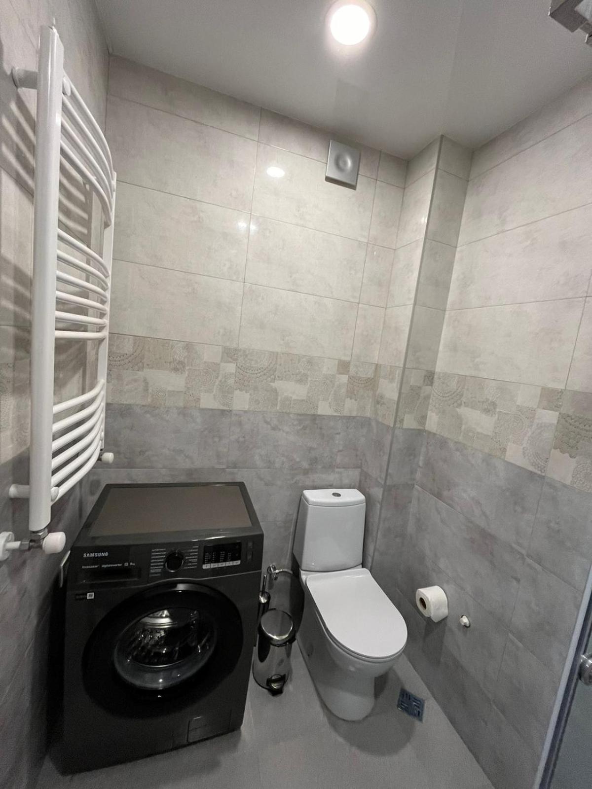 Deluxe One-bedroom Apartment Near Metro & Tbilisi Sea view 3