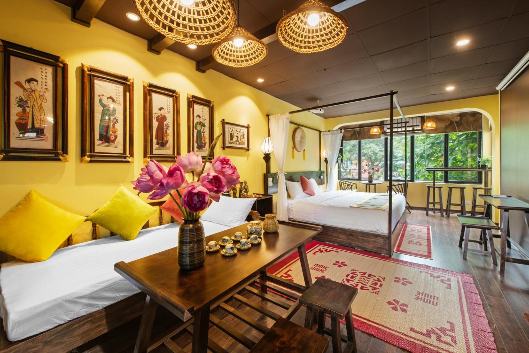 Old Quarter Lux Boutique Train View Studio Retreat