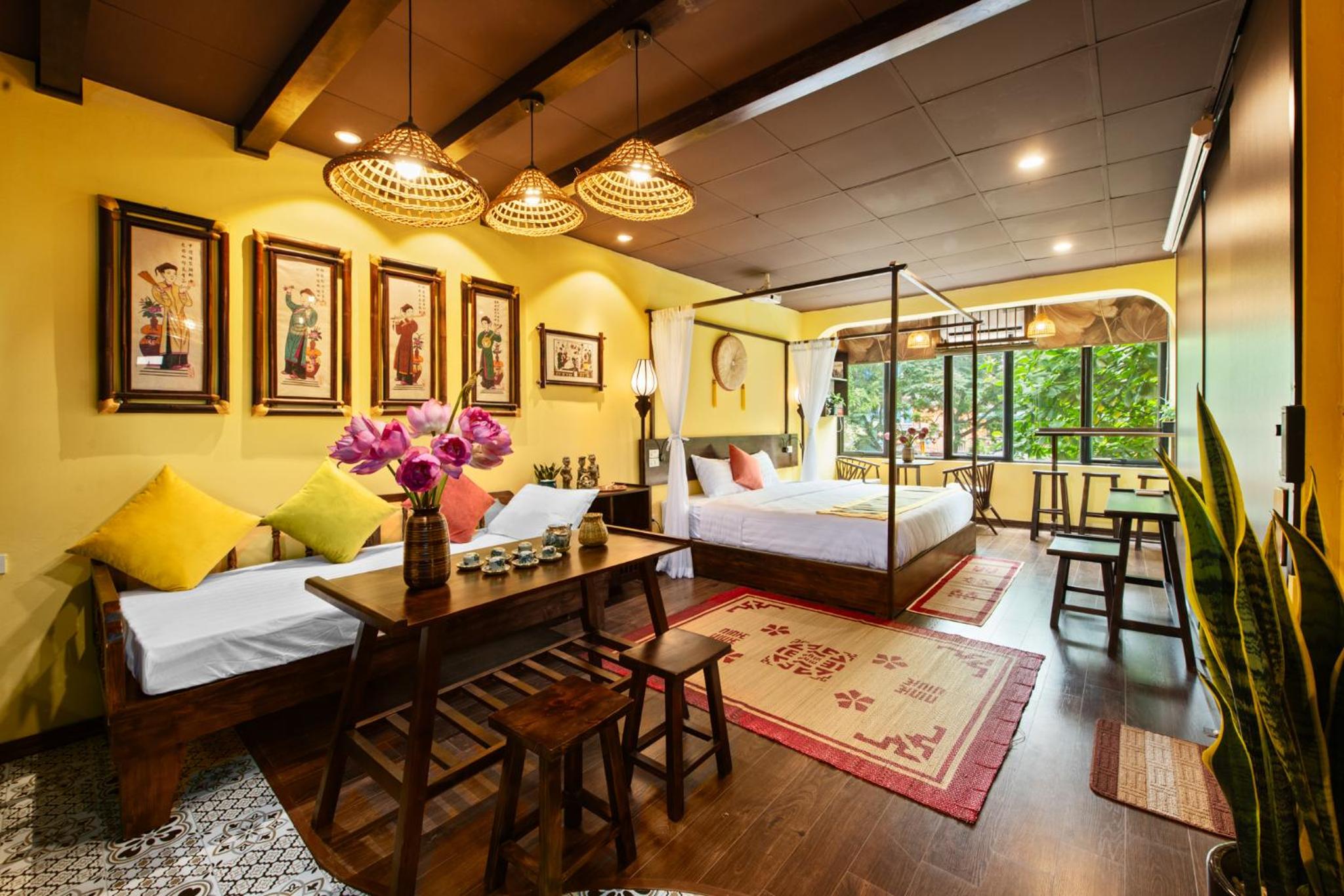 Old Quarter Lux Boutique Train View Studio Retreat