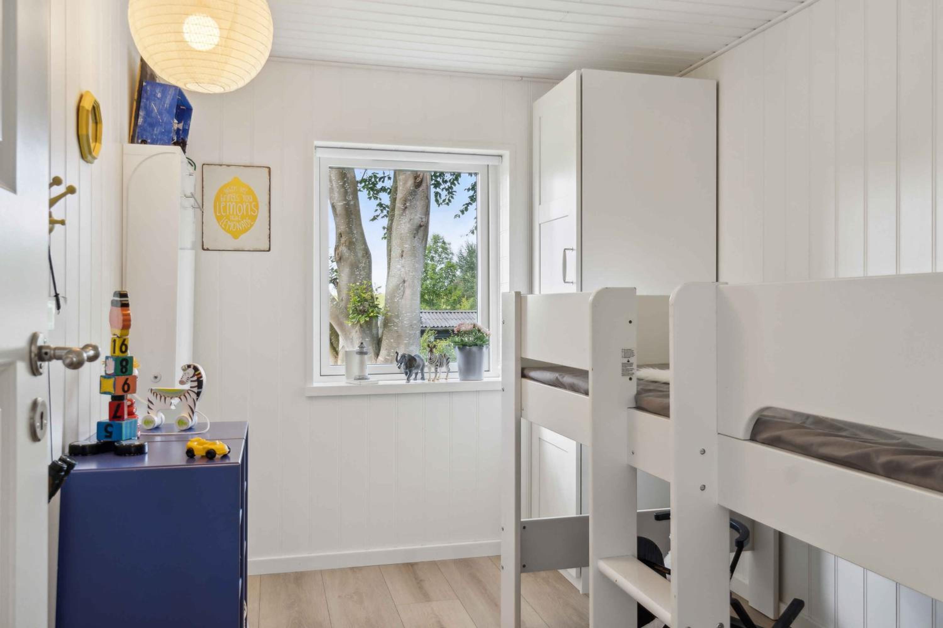 Lovely Summer House Close To Stillinge Beach