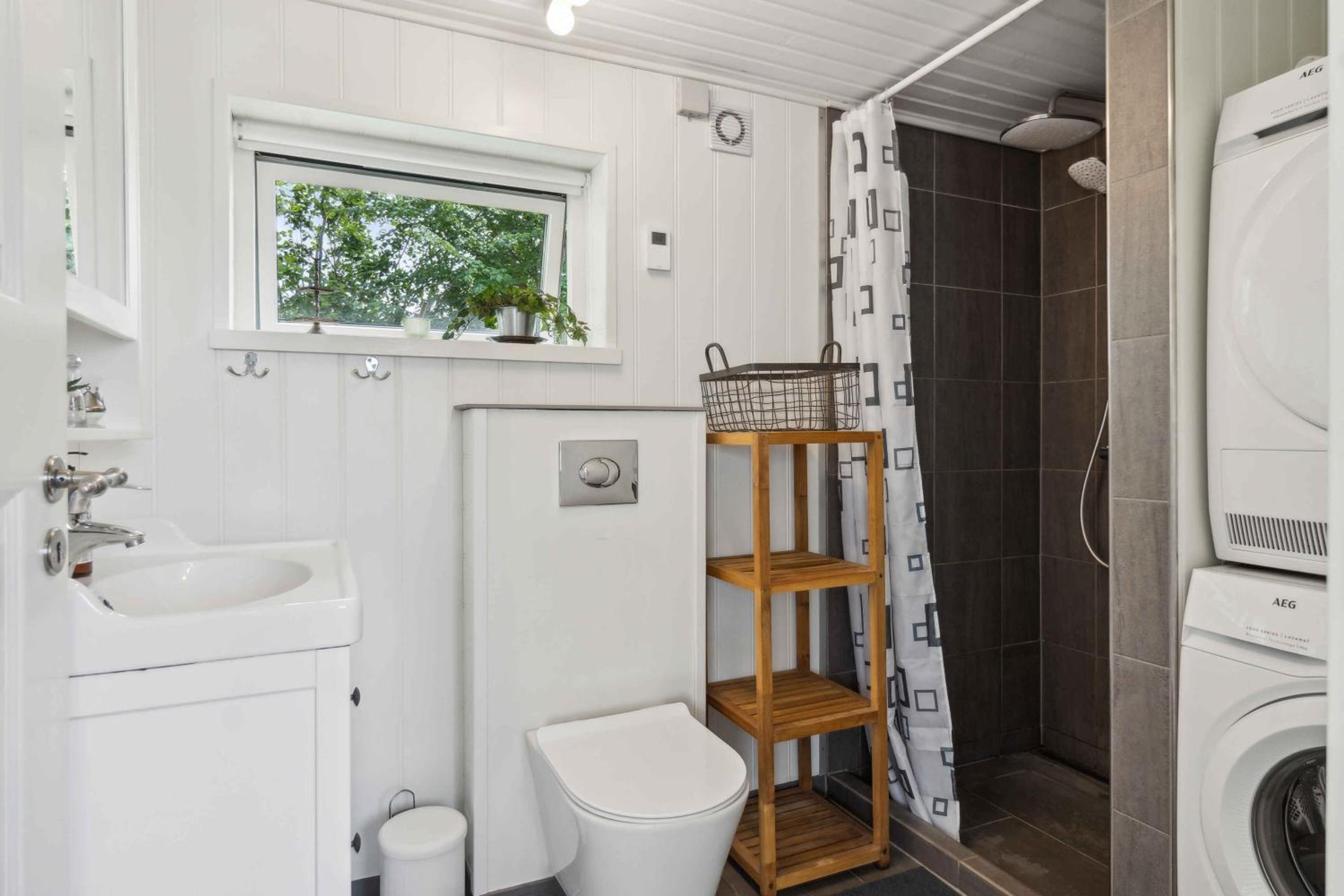 Lovely Summer House Close To Stillinge Beach