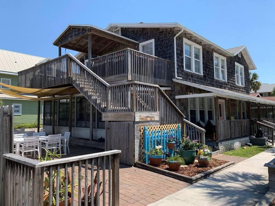 Jacksonville Vacations - Be A Nomad - Fig Tree - Lower Unit - Property Image 1
