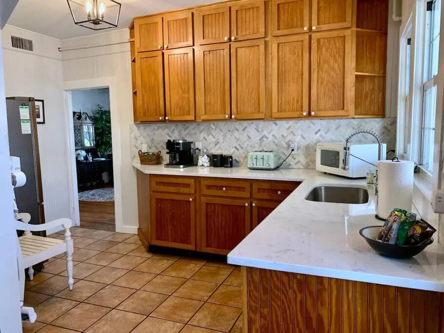 Be A Nomad - Fig Tree - Lower Unit view 3