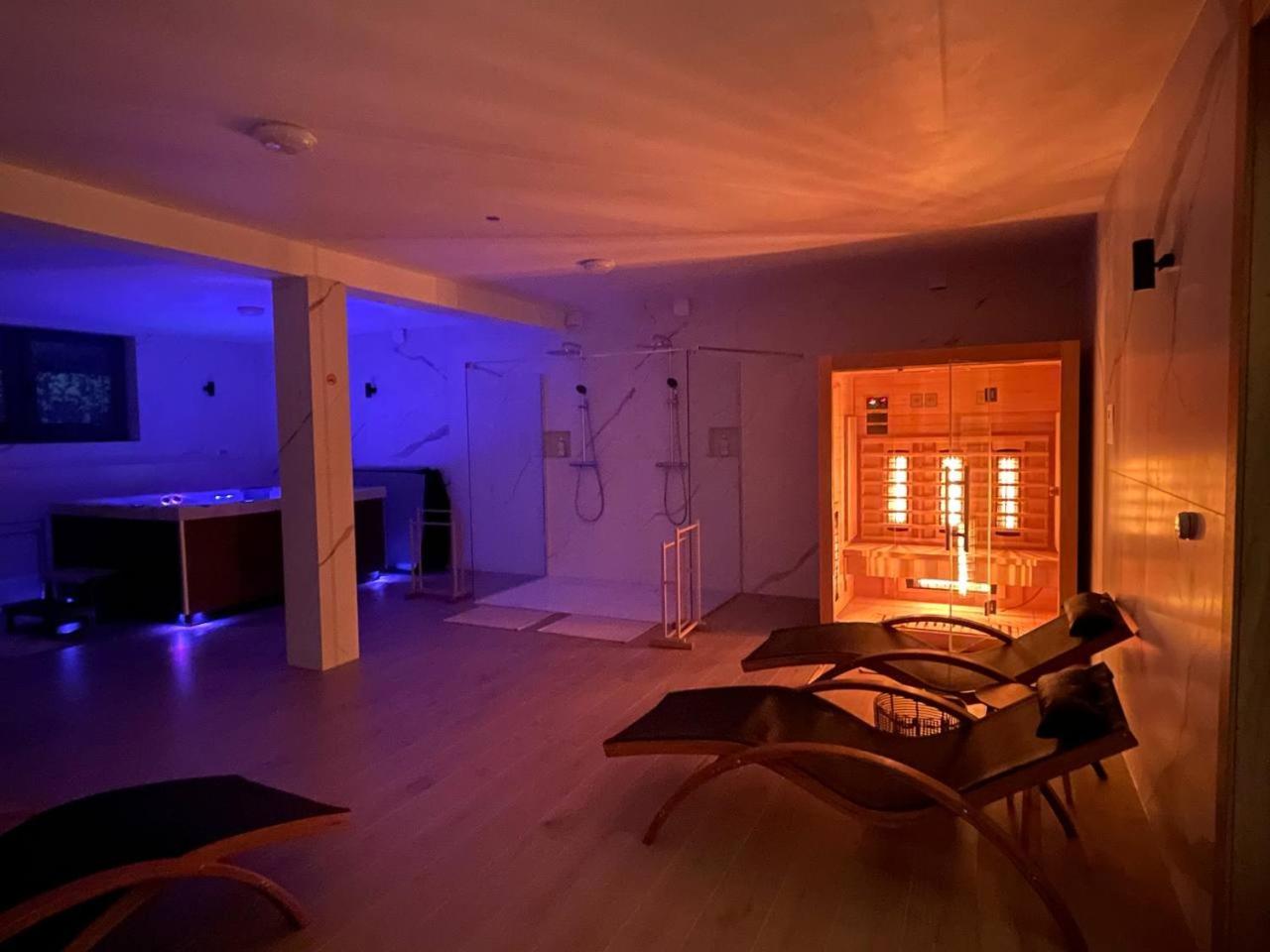 REY Chalet