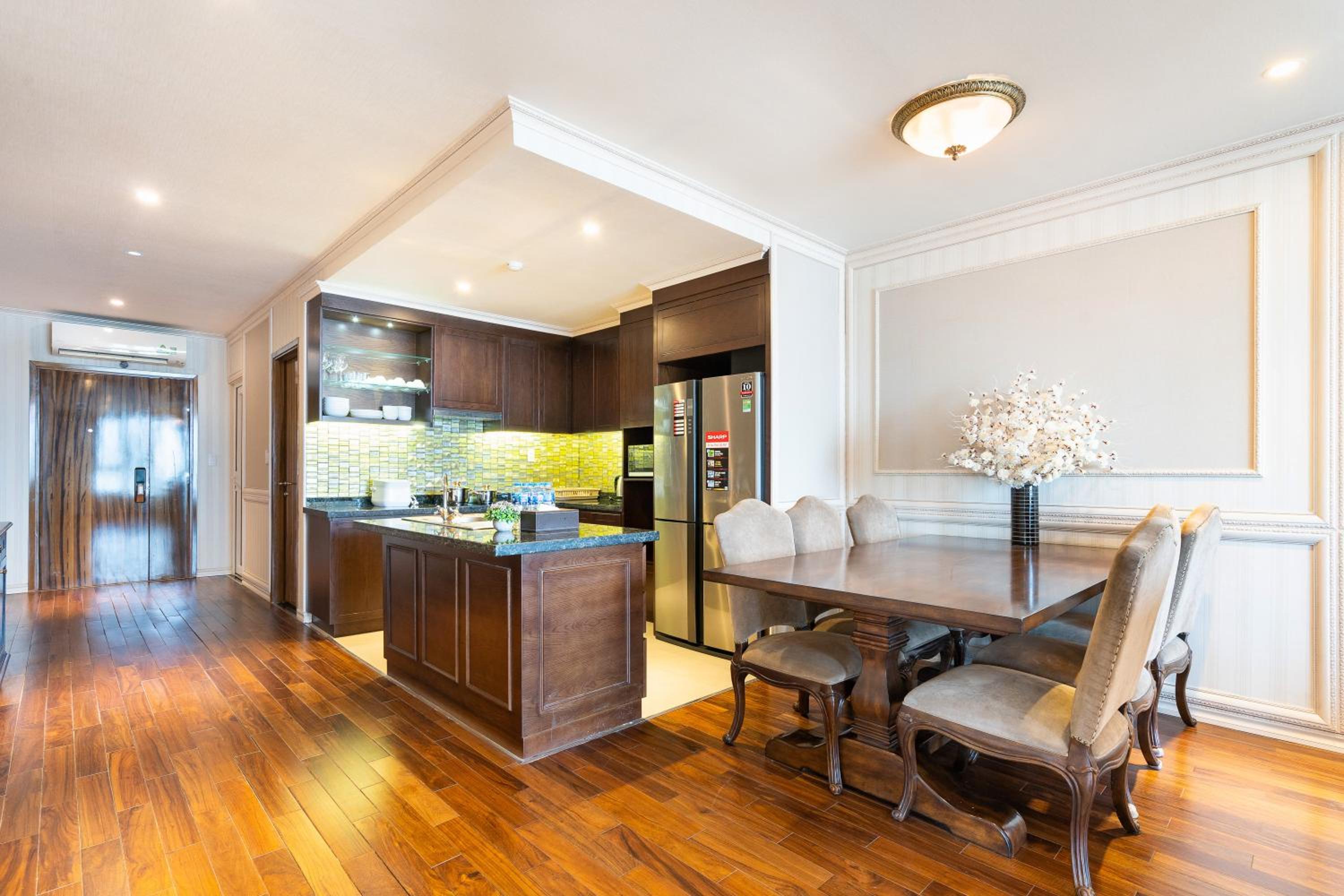 2BR 3BR Luxury Apartment Sky Pool