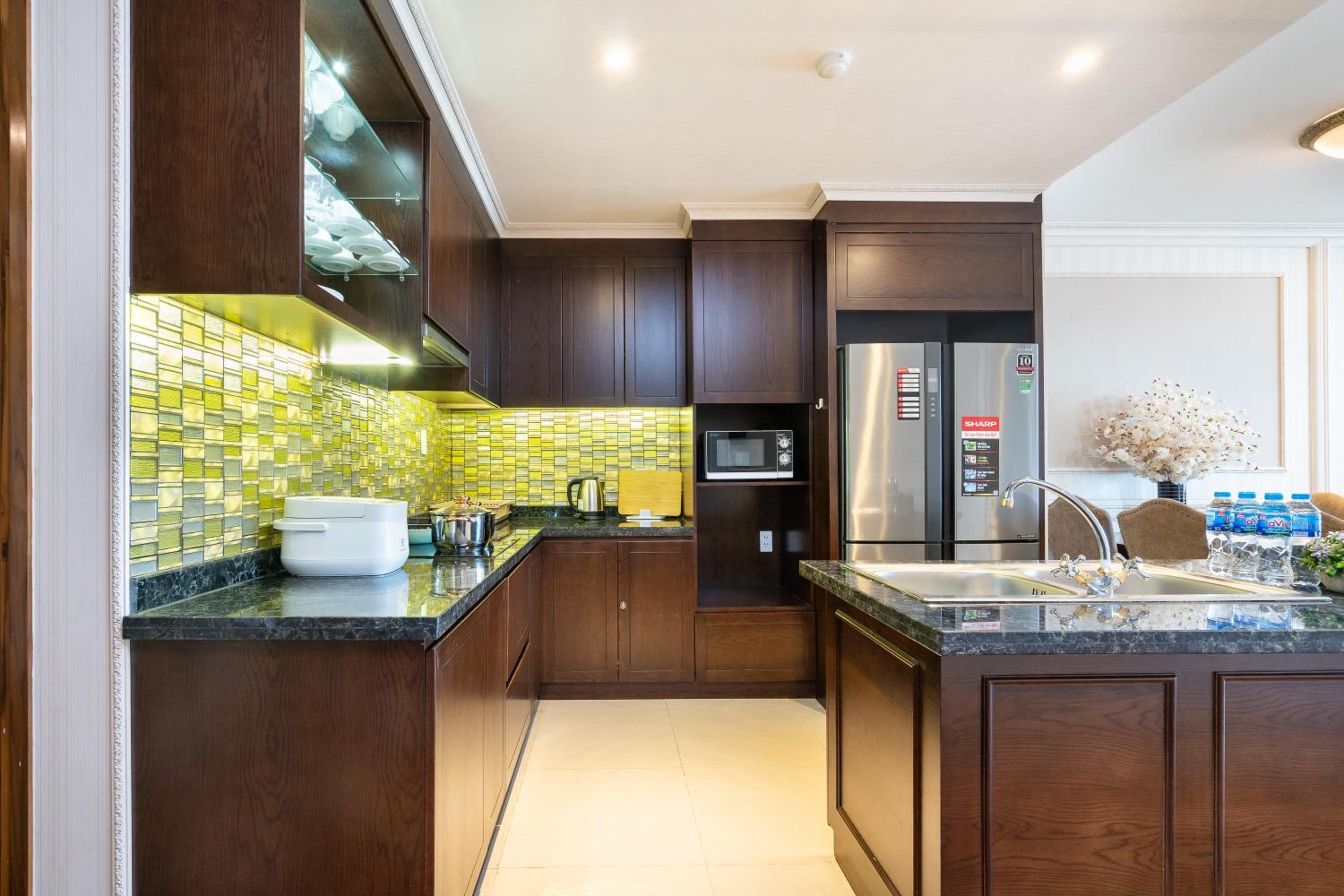 2BR 3BR Luxury Apartment Sky Pool