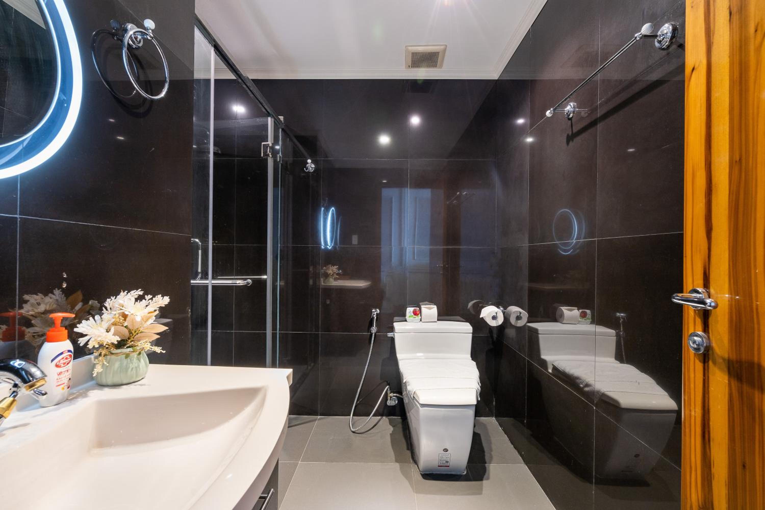 2BR 3BR Luxury Apartment Sky Pool