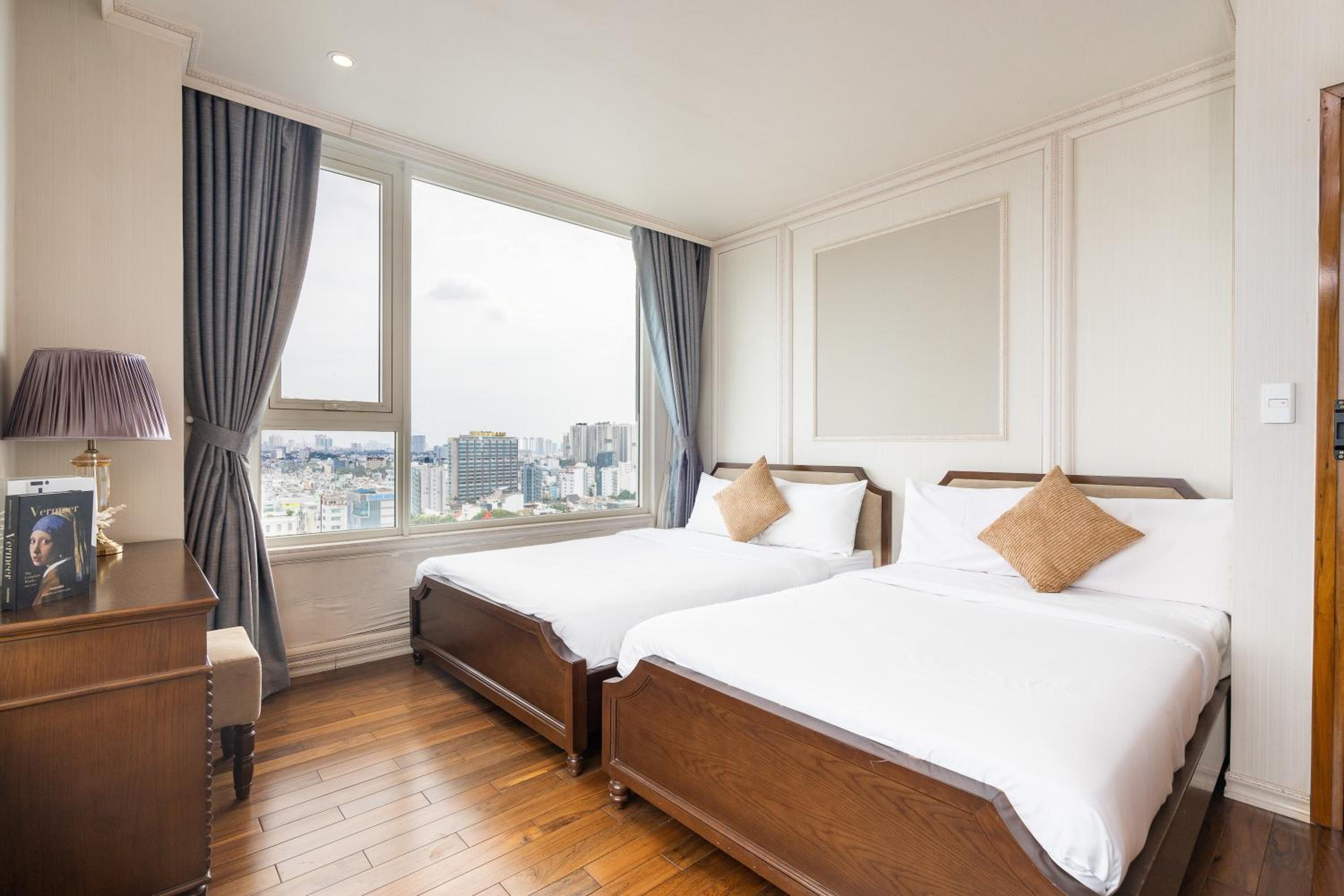 2BR 3BR Luxury Apartment Sky Pool