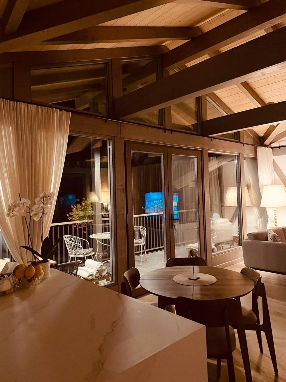REY Chalet