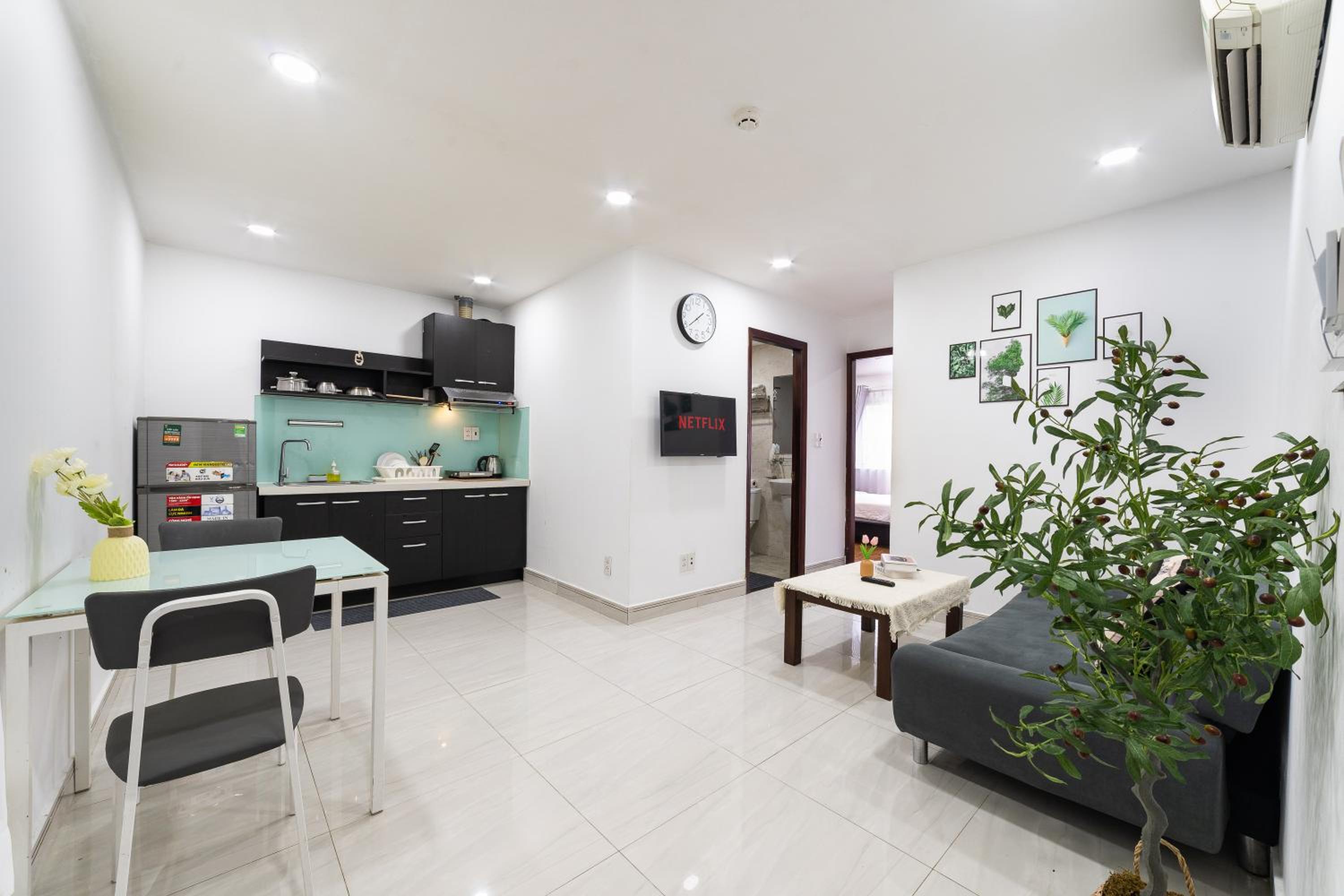 Tan Son Nhat Airport Apartment by SABAY