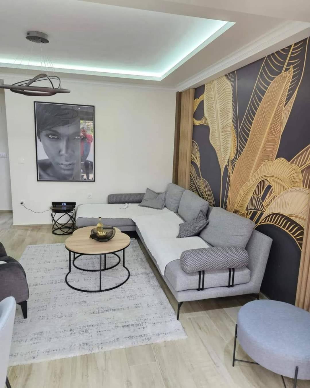 Olive Lux Apartment with Parking view 2