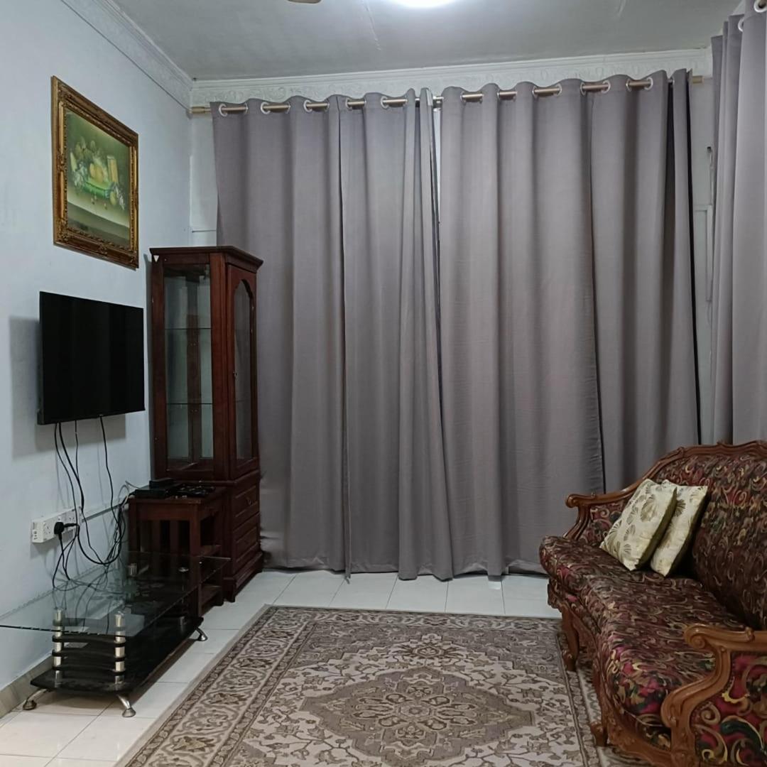 kak yatt homestay serendah photo 1