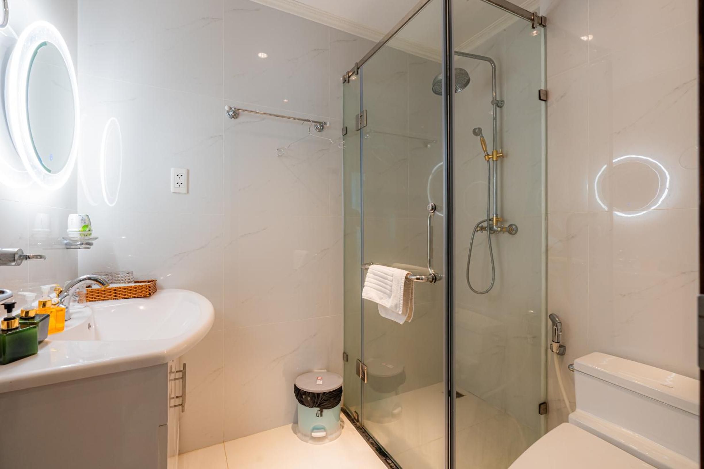 Leman Luxury Suites