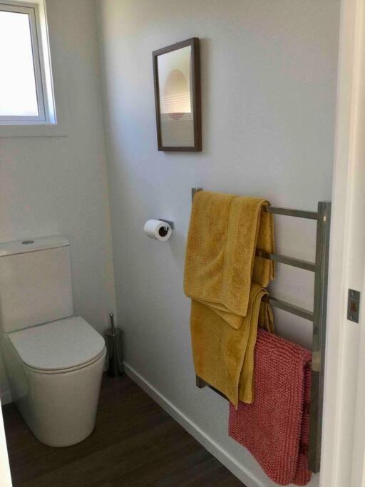Papamoa Beach Cottage
