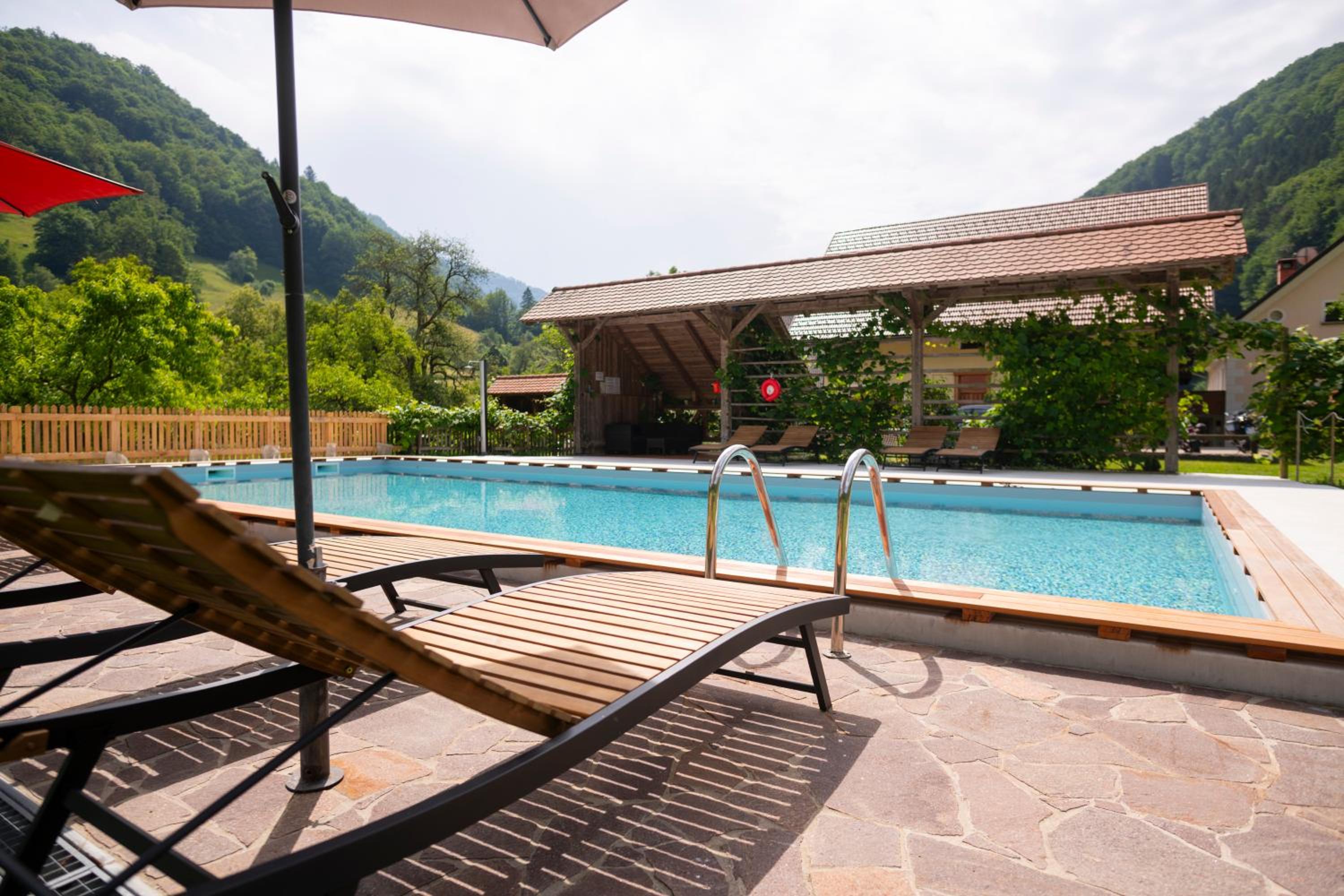 FarmStay Zelinc view 3