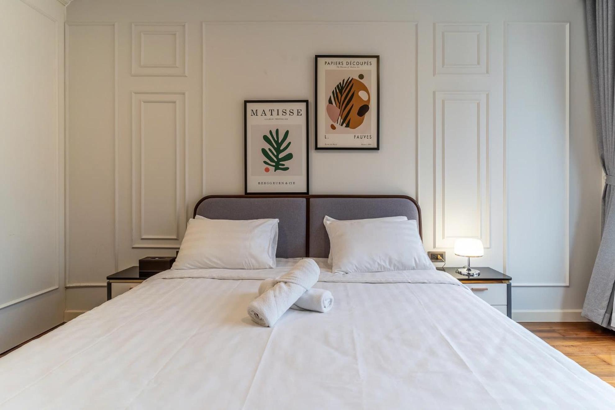 De Lux Madison Best Central 2 Bedrooms 2 Baths, Pool Gym