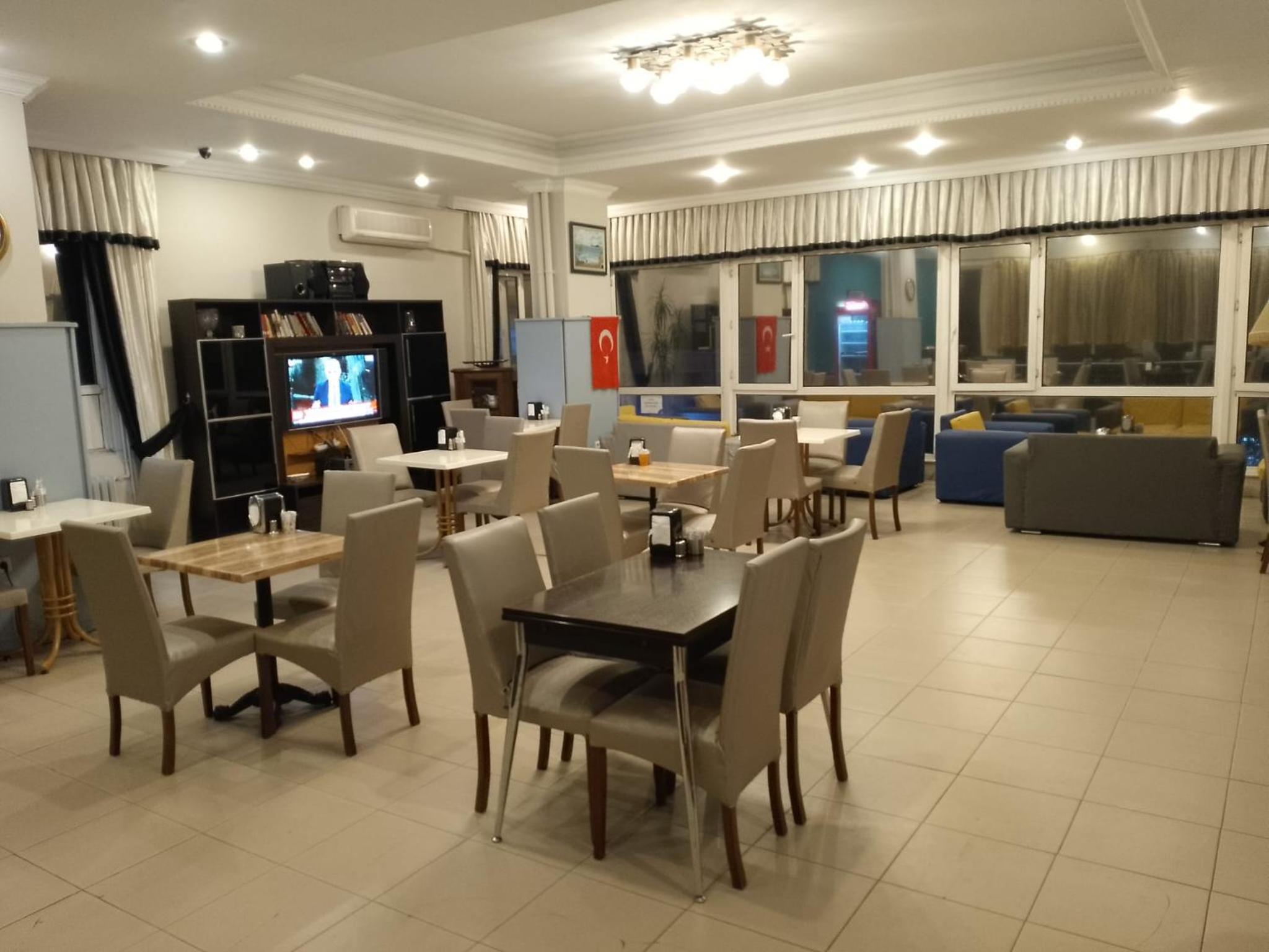 Tac Hotel - Image 40