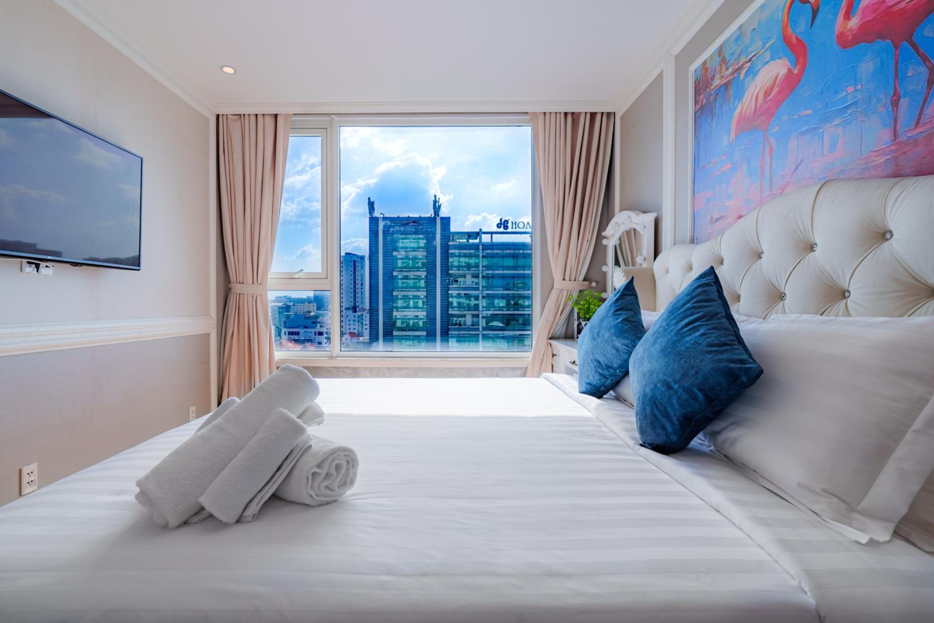 Leman Luxury Suites