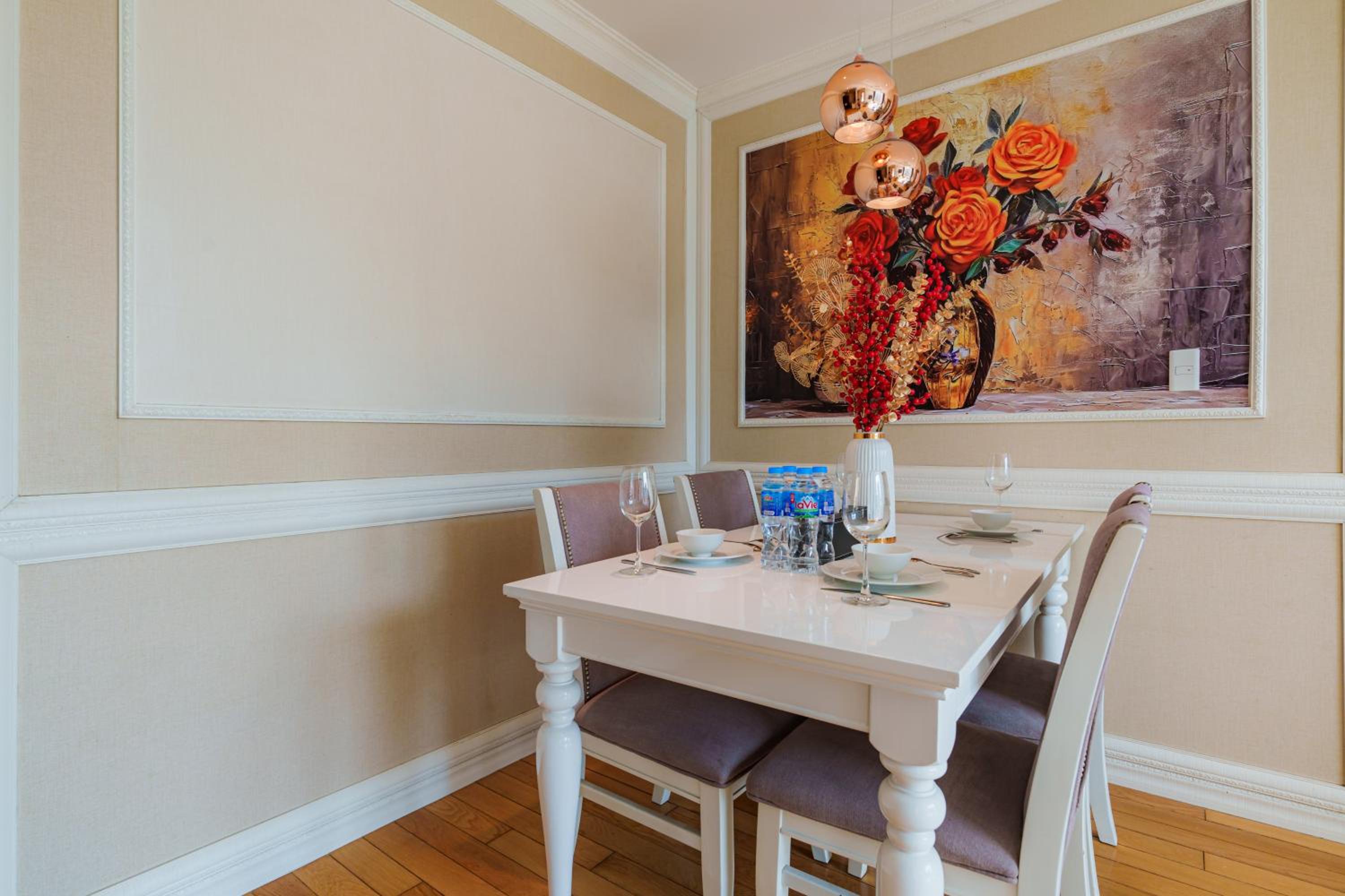 Leman Luxury Suites