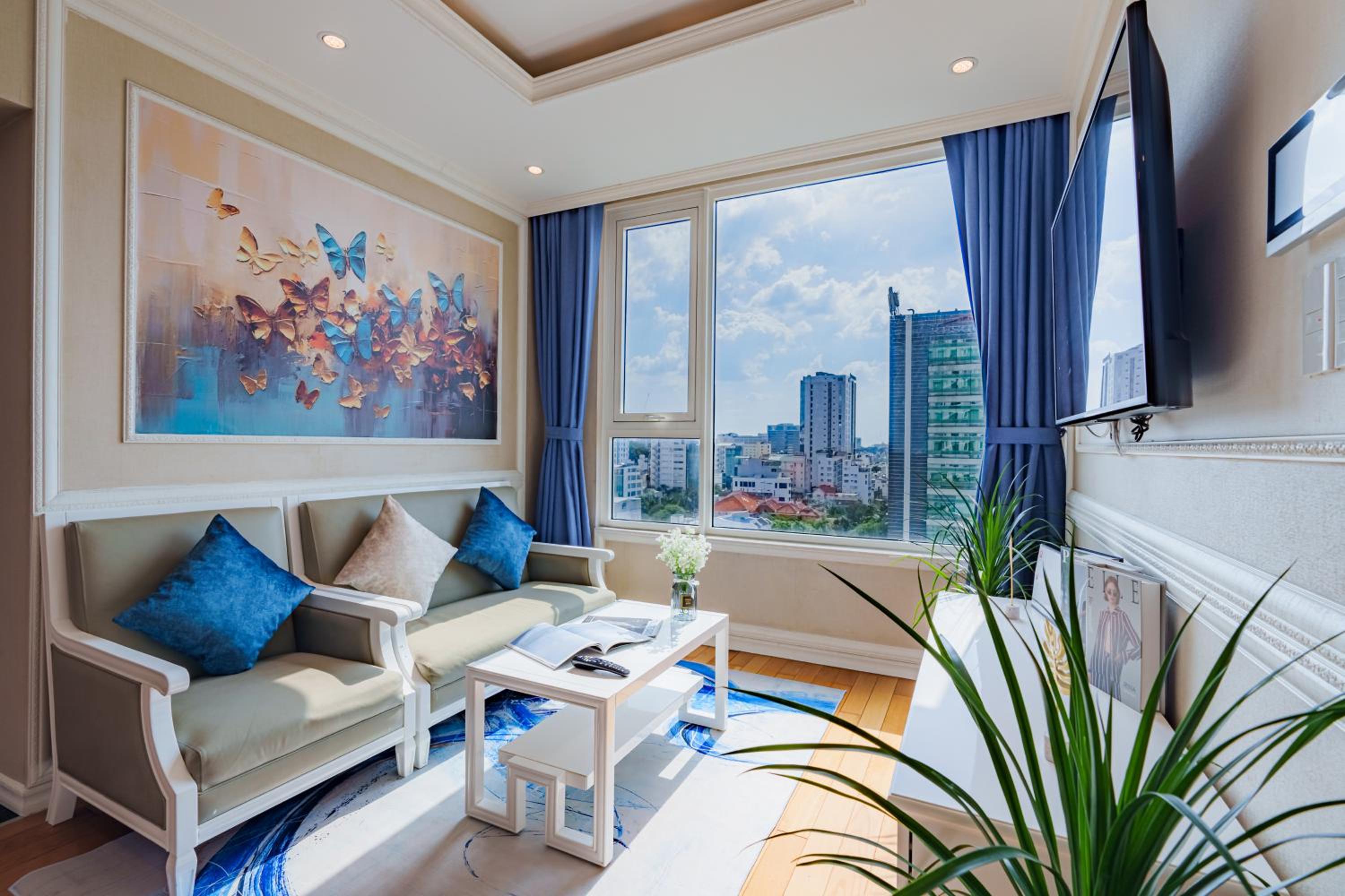 Leman Luxury Suites