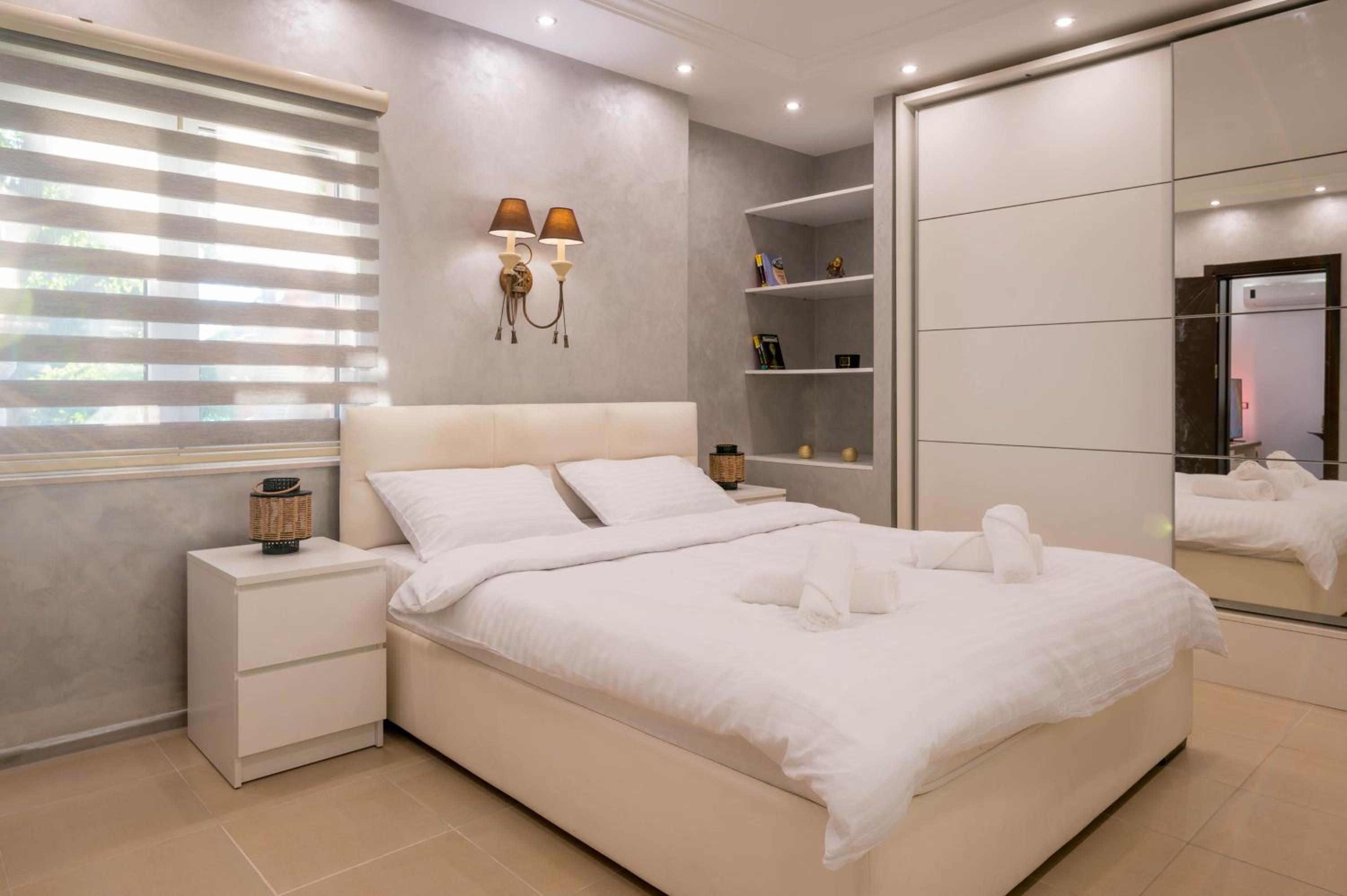 Grande Apartments