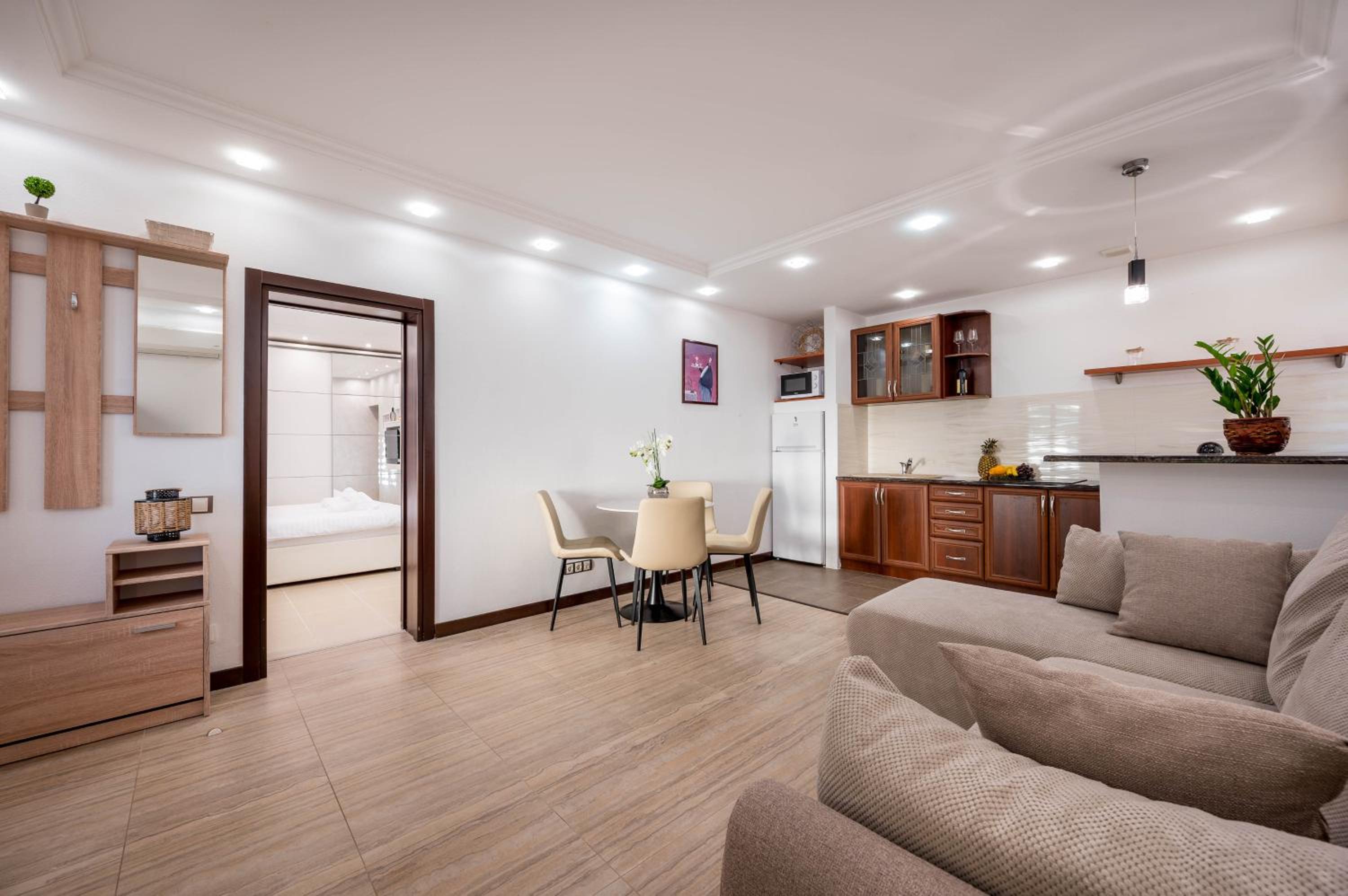 Grande Apartments