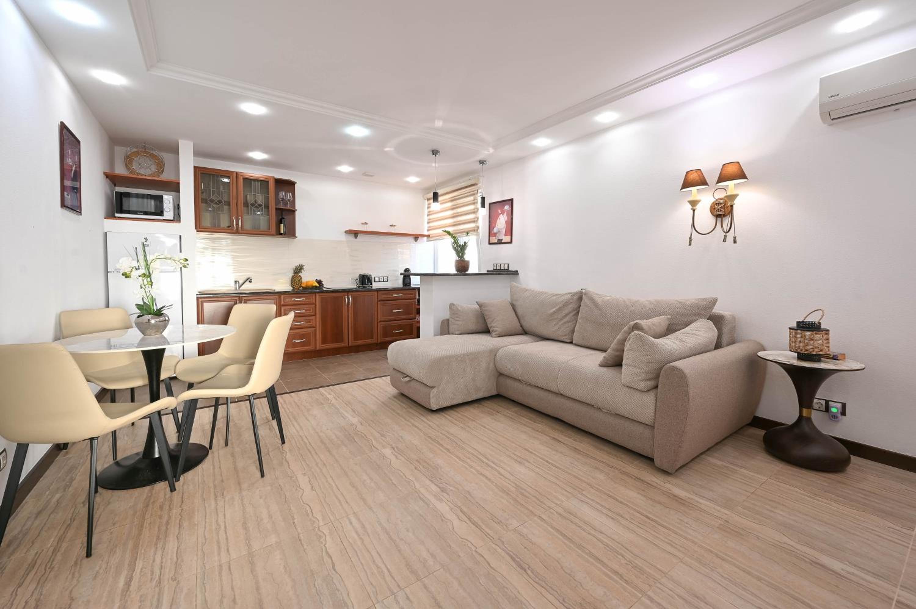 Grande Apartments