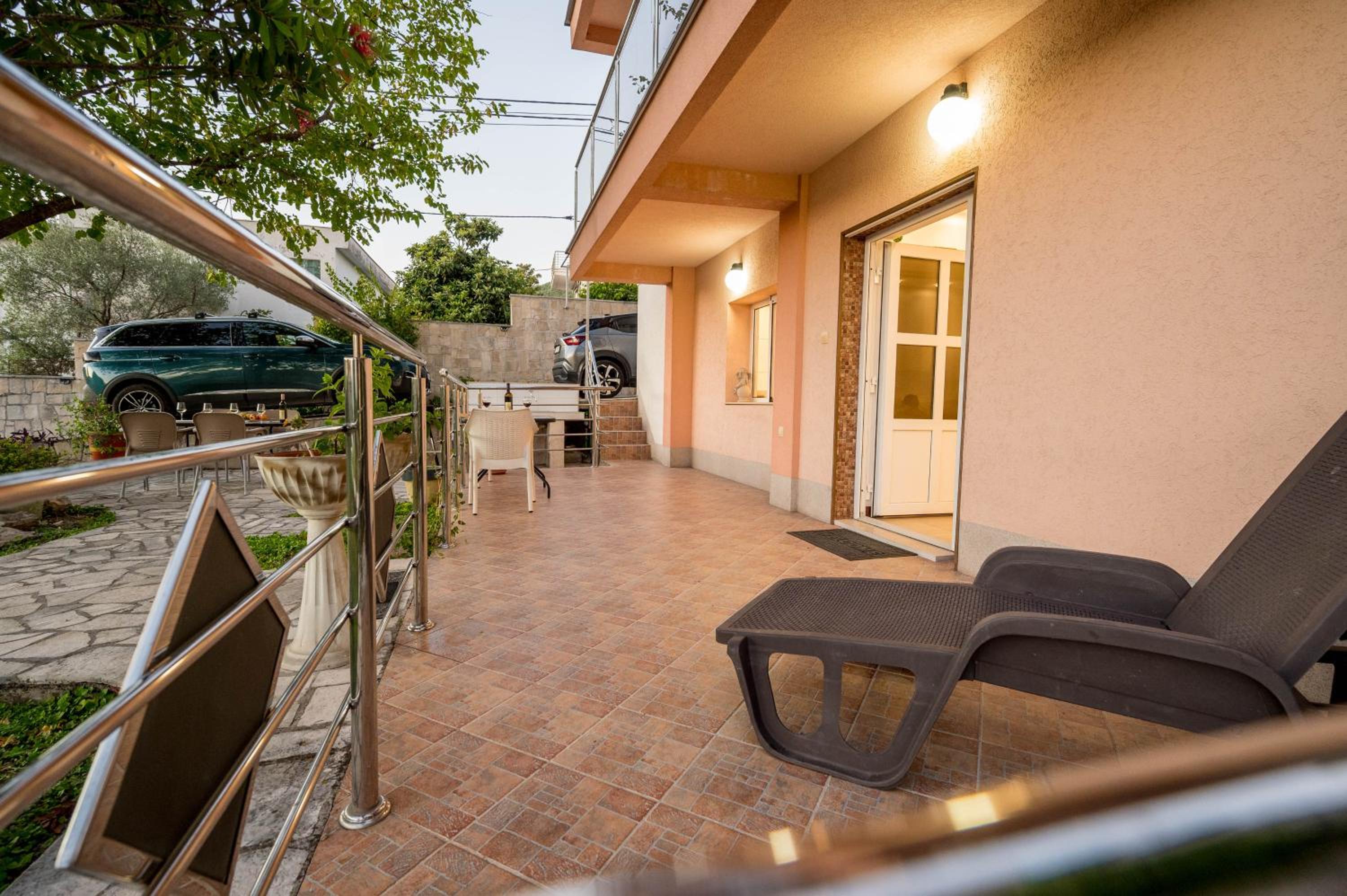 Grande Apartments