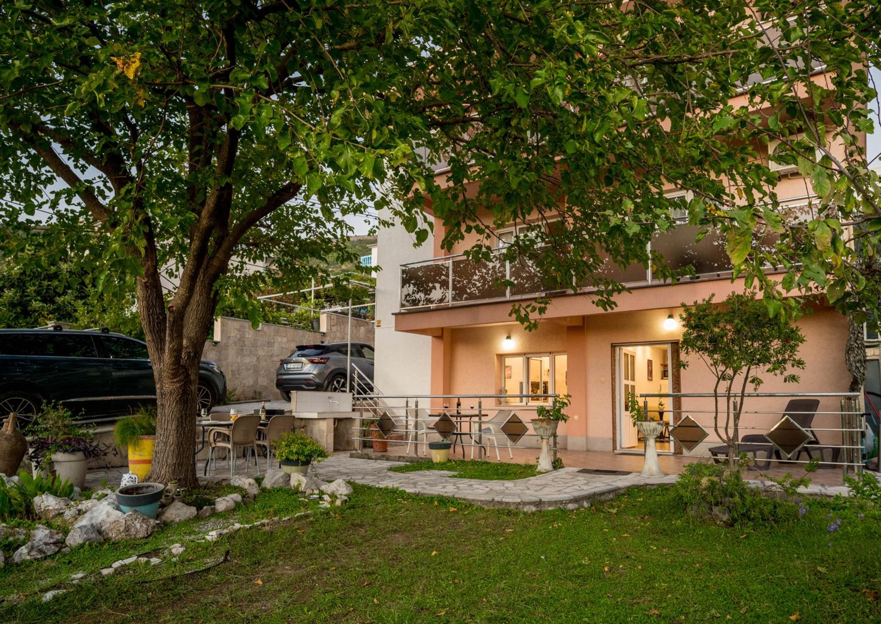 Grande Apartments
