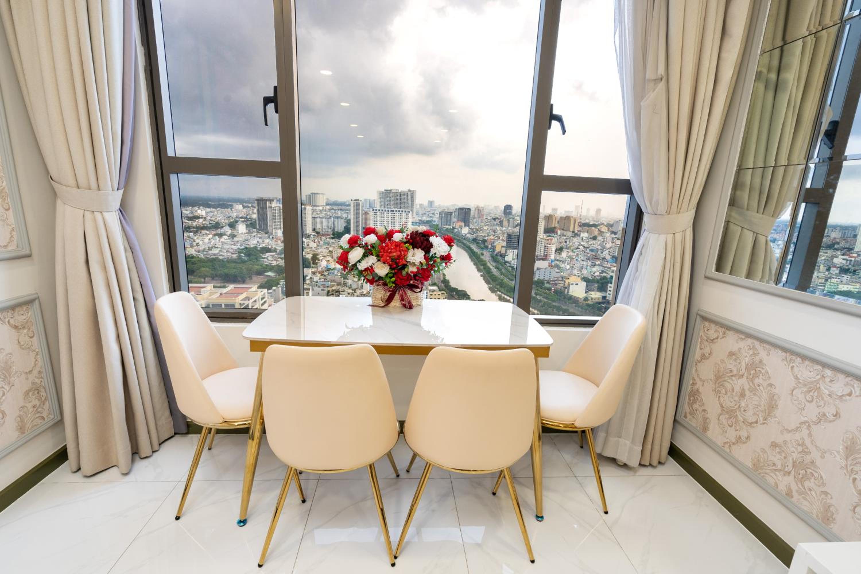 Saigon Downtown - Rivergate Residence