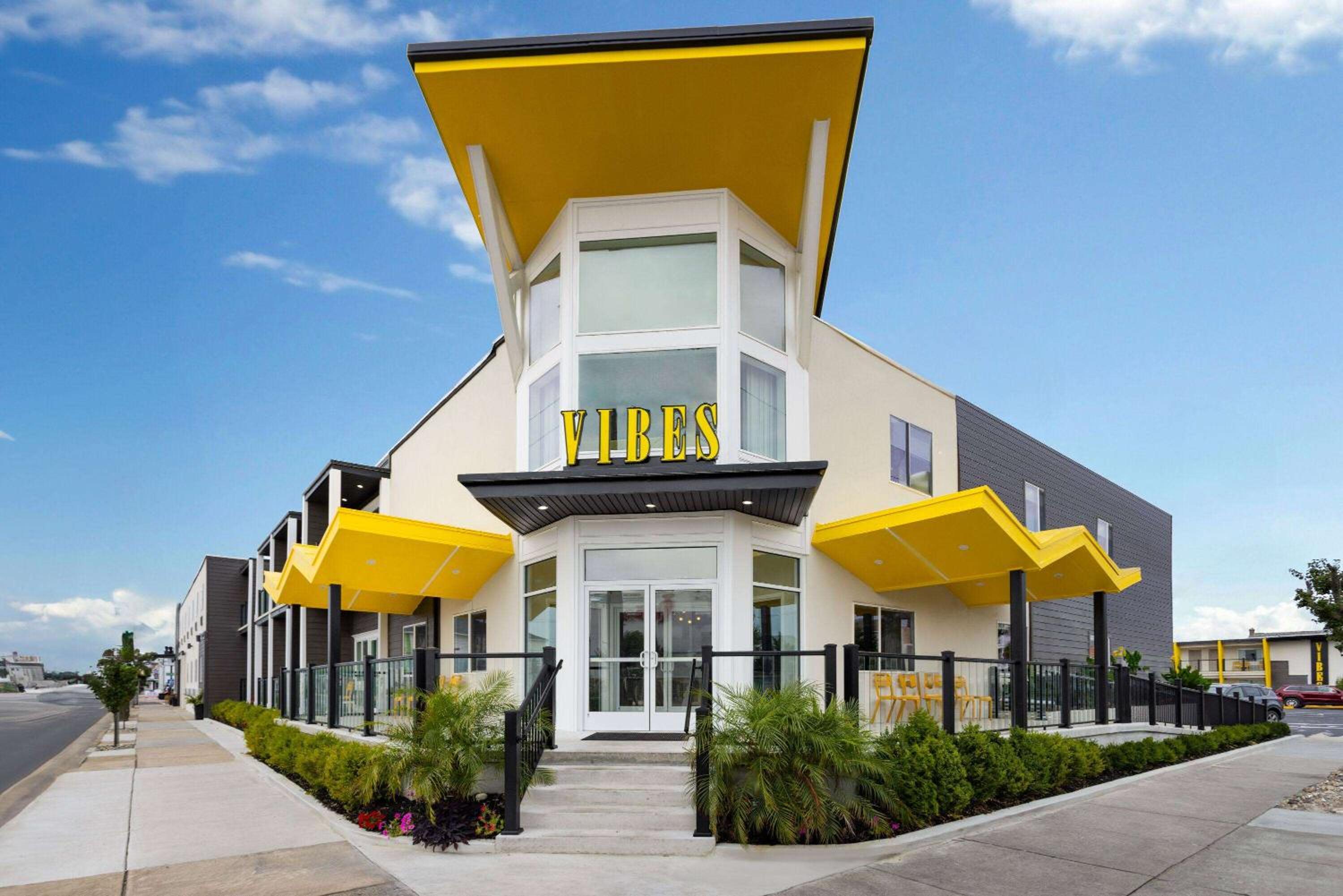 The Vibes Hotel, Trademark Collection by Wyndham view 2