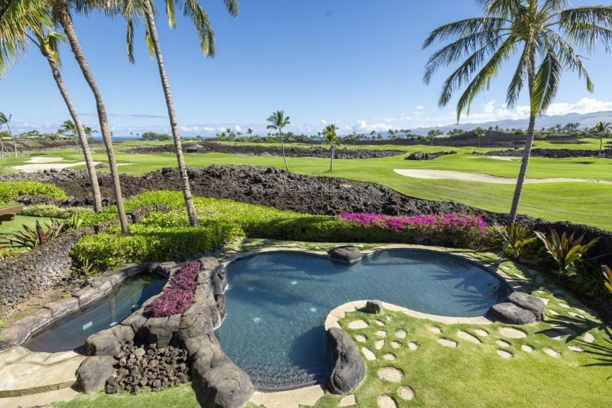 ❤PiH❤ ONE OCEAN OHANA Expansive Views Exclusive Oceanfront Grotto pool plus private pool spa view 5