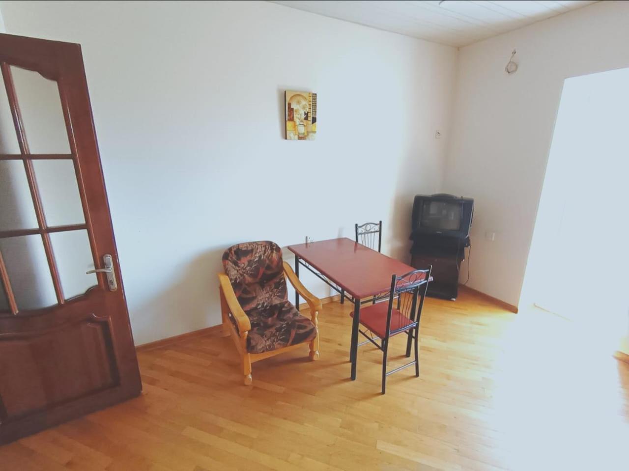 Cozy Apartment near Haydar Aliyev cener