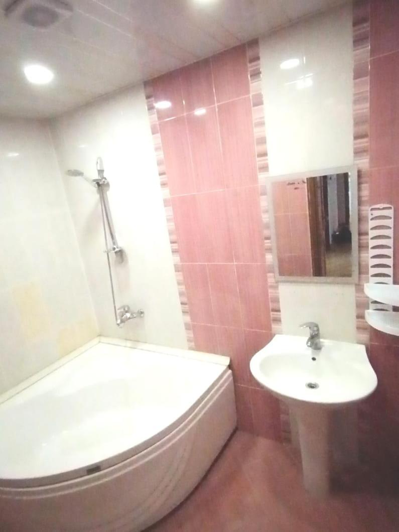 Cozy Apartment near Haydar Aliyev cener