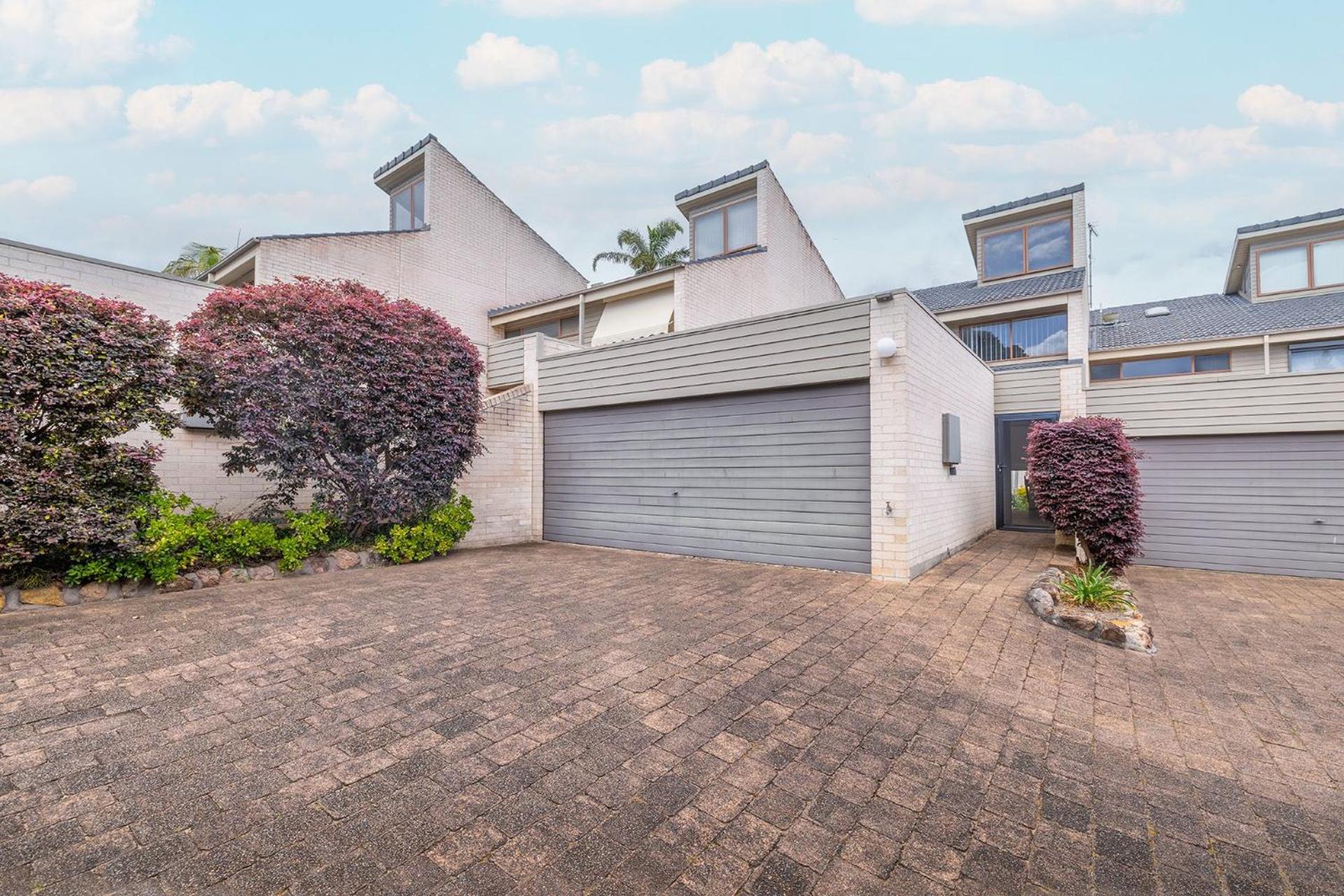 The Moorings 23 4 Cromarty Rd air con pool and waterfront