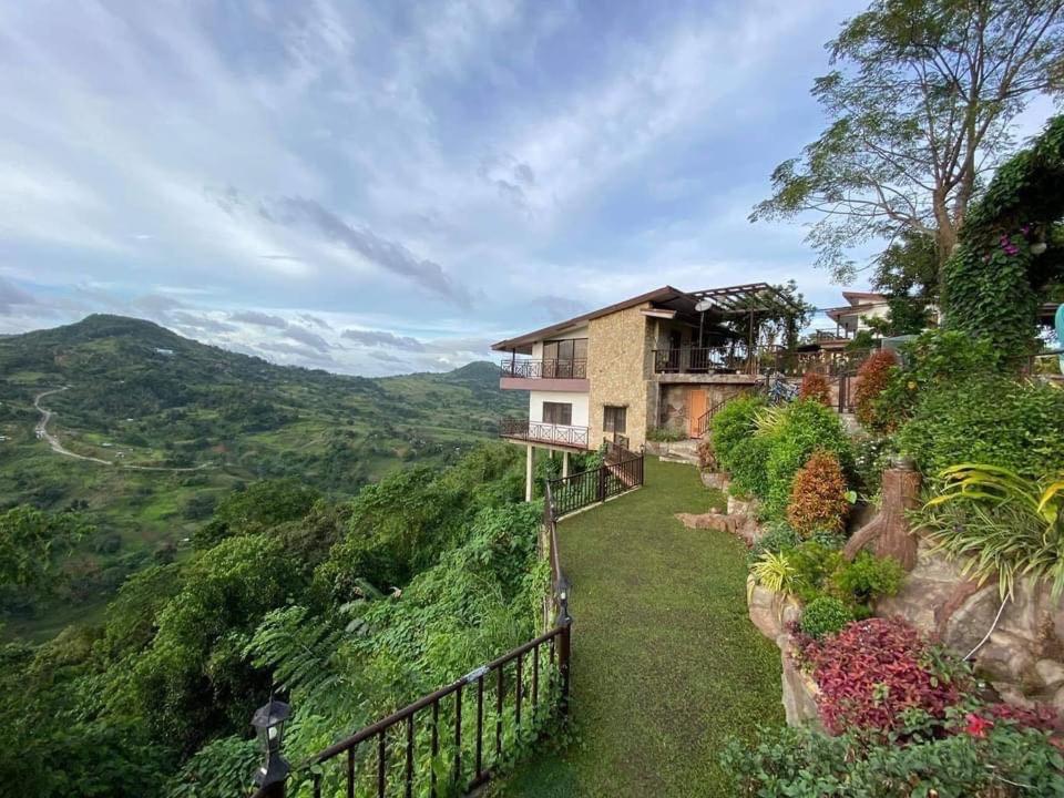 Serenity Farm and Resort by Hiverooms view 3