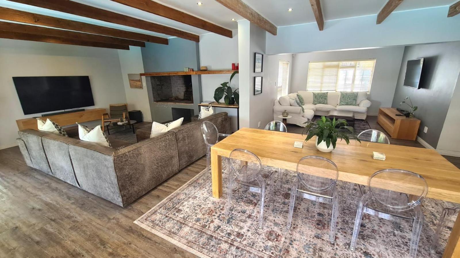 Central Stellenbosch Home (4 bed, pool & inverter) view 5