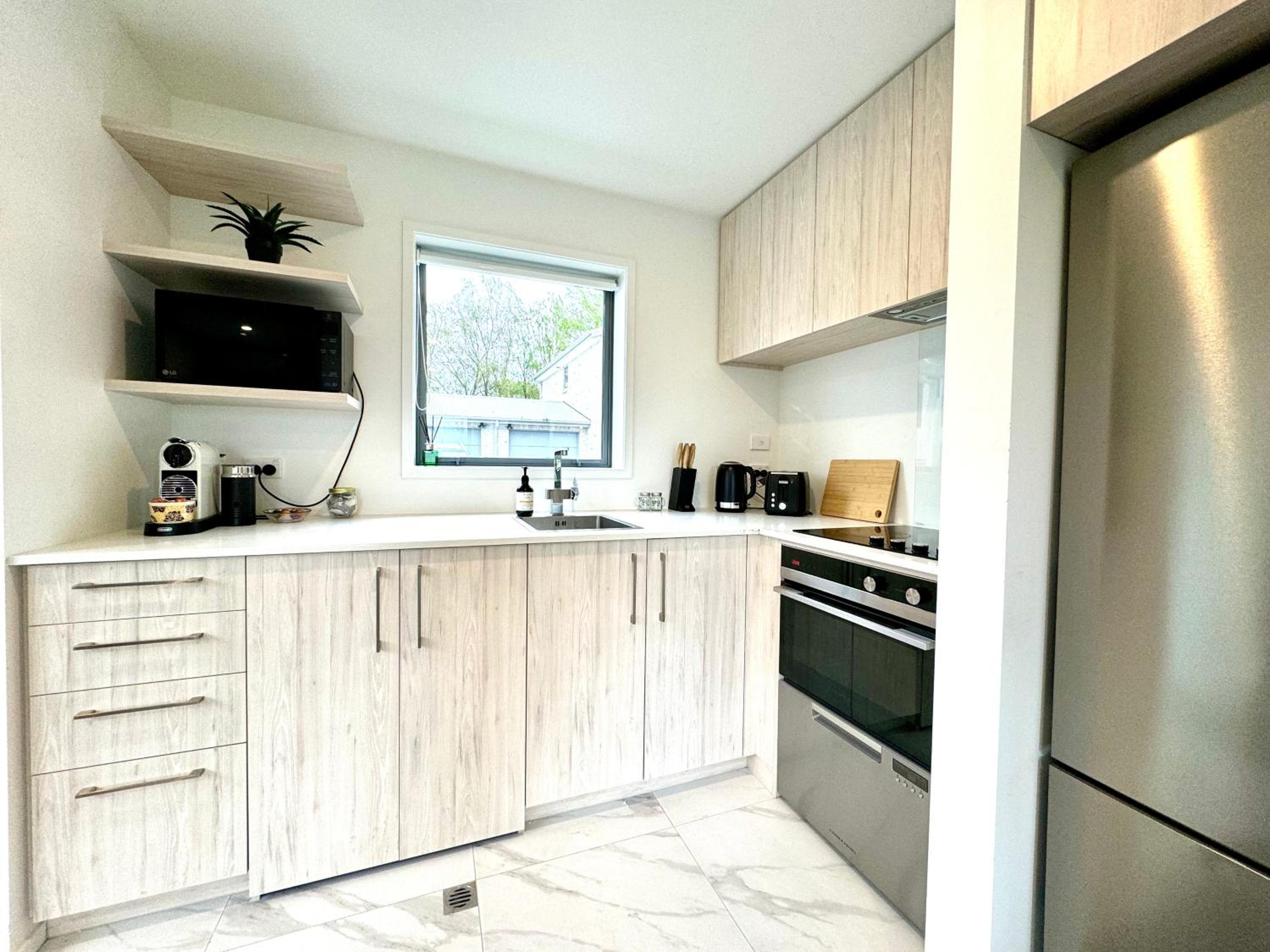 Riccarton 2BDR2BTR Townhouse FREE Carpark FAST Wifi