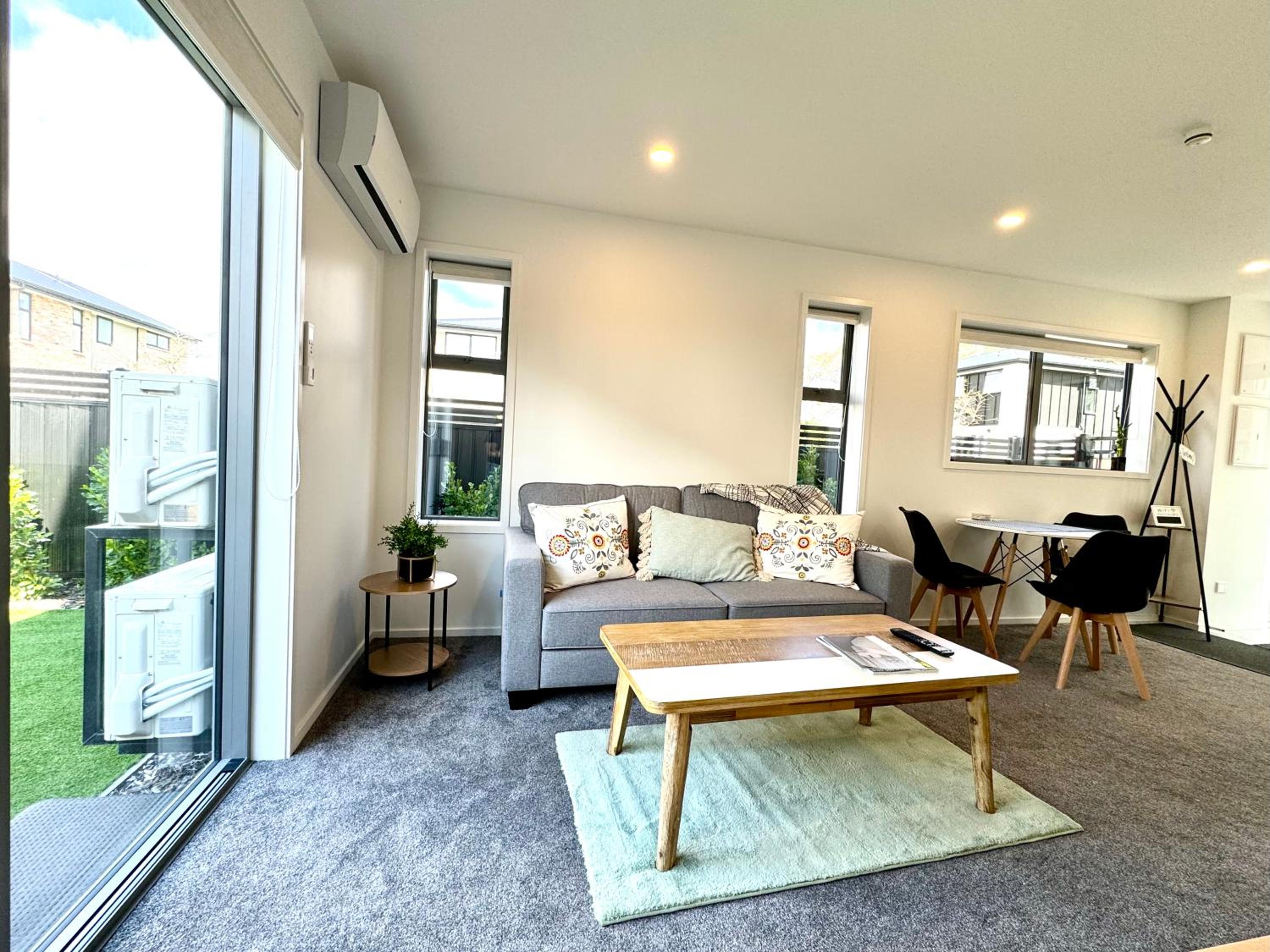 Riccarton 2BDR2BTR Townhouse FREE Carpark FAST Wifi