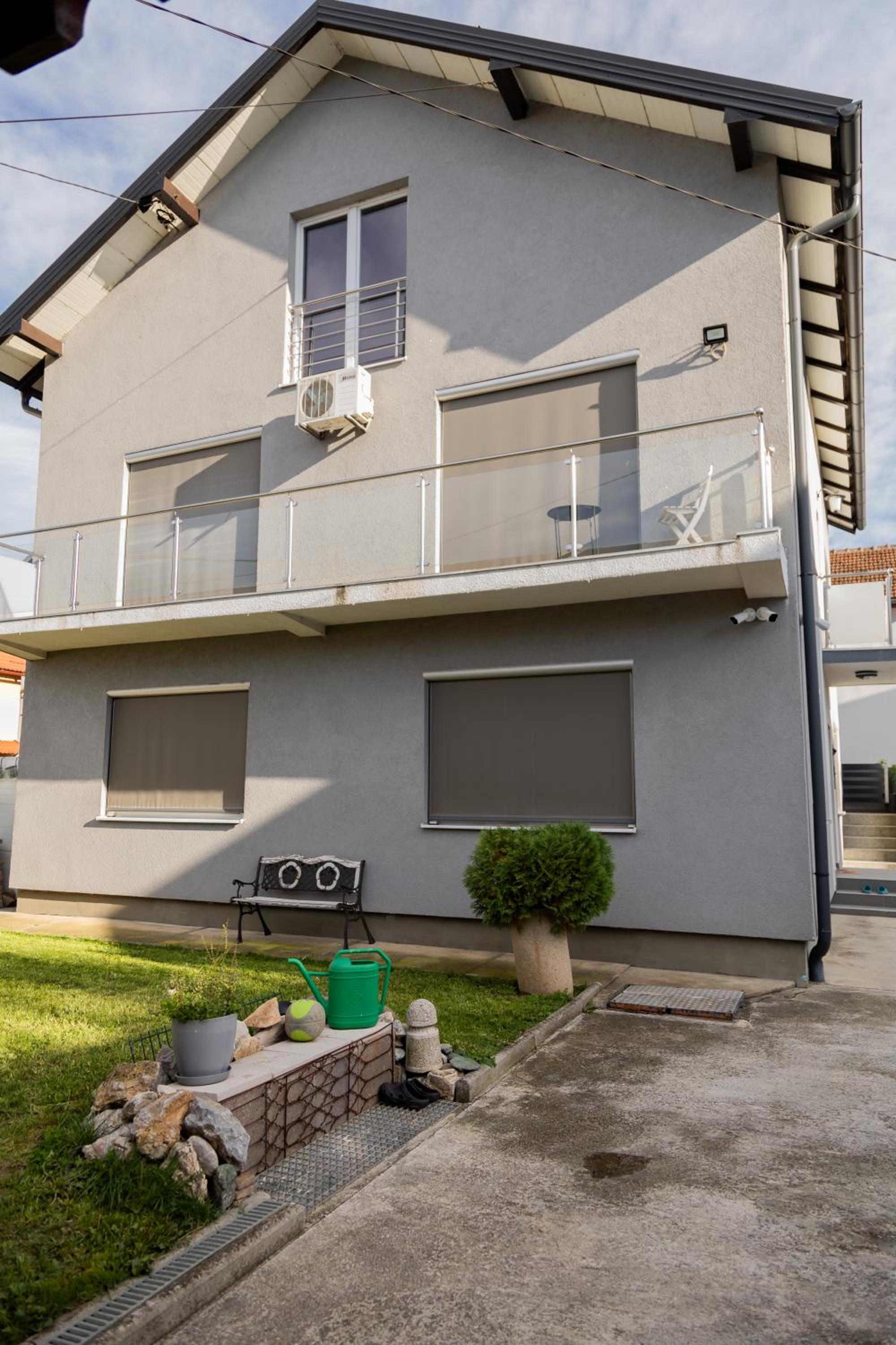 Leon Apartmani