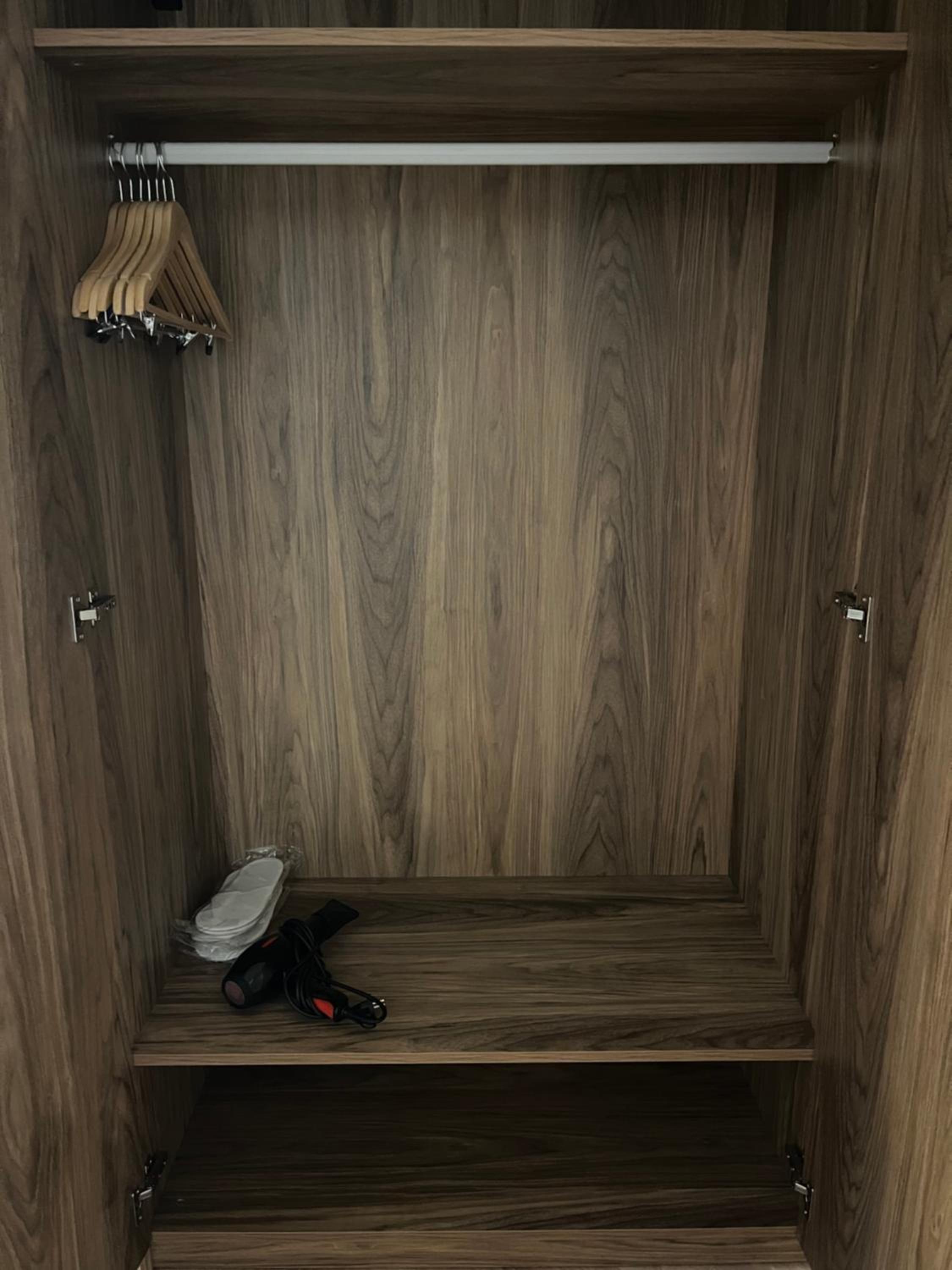 Iris Han Hotel - Image 49